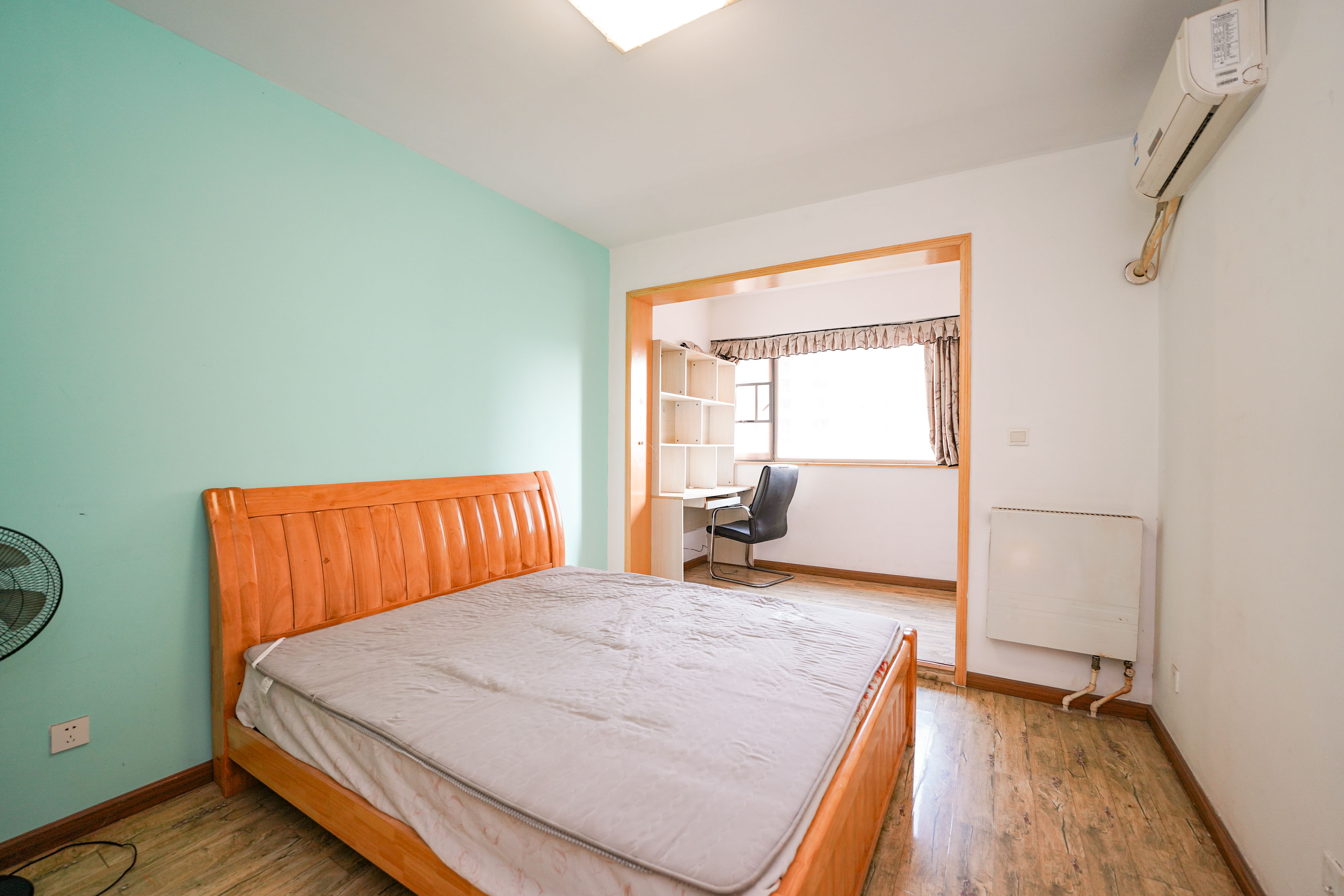 怡海星城 2室2厅1卫 43.8万 怡海星城 2室2厅1卫 43.8万卧室