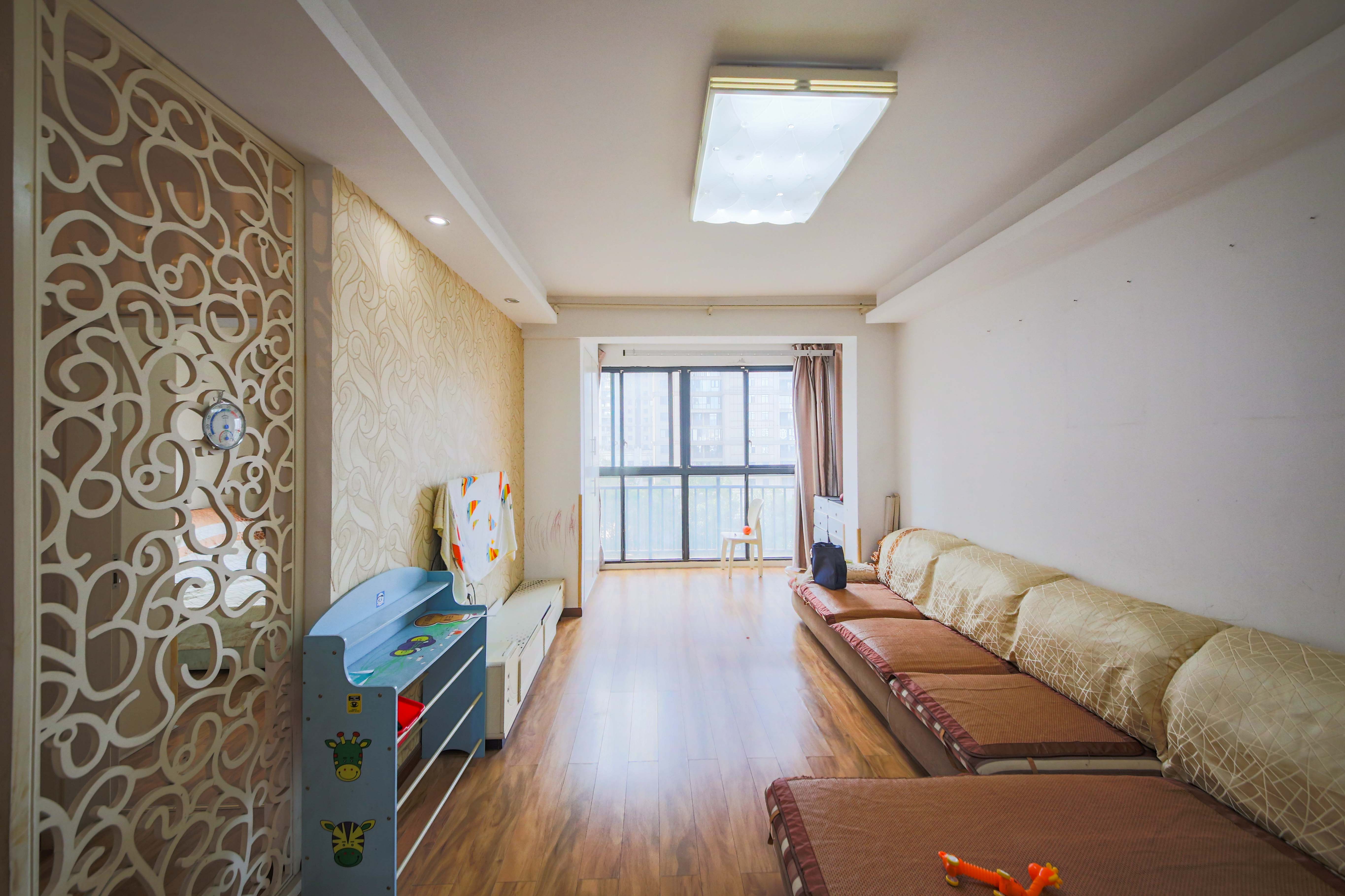 青园  3室2厅1卫    82.0万 青园  3室2厅1卫    82.0万