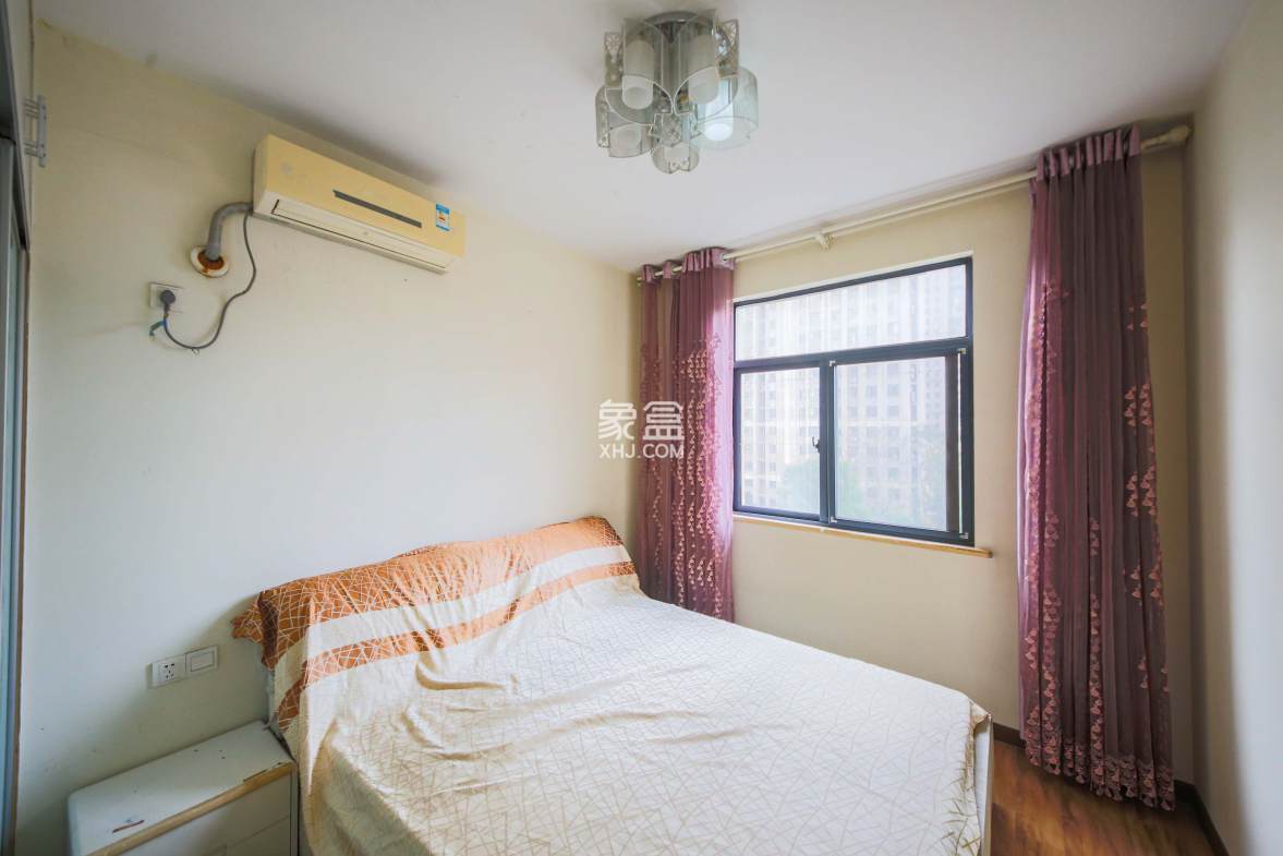 青园 3室2厅1卫 82.0万 青园 3室2厅1卫 82.0万卧室