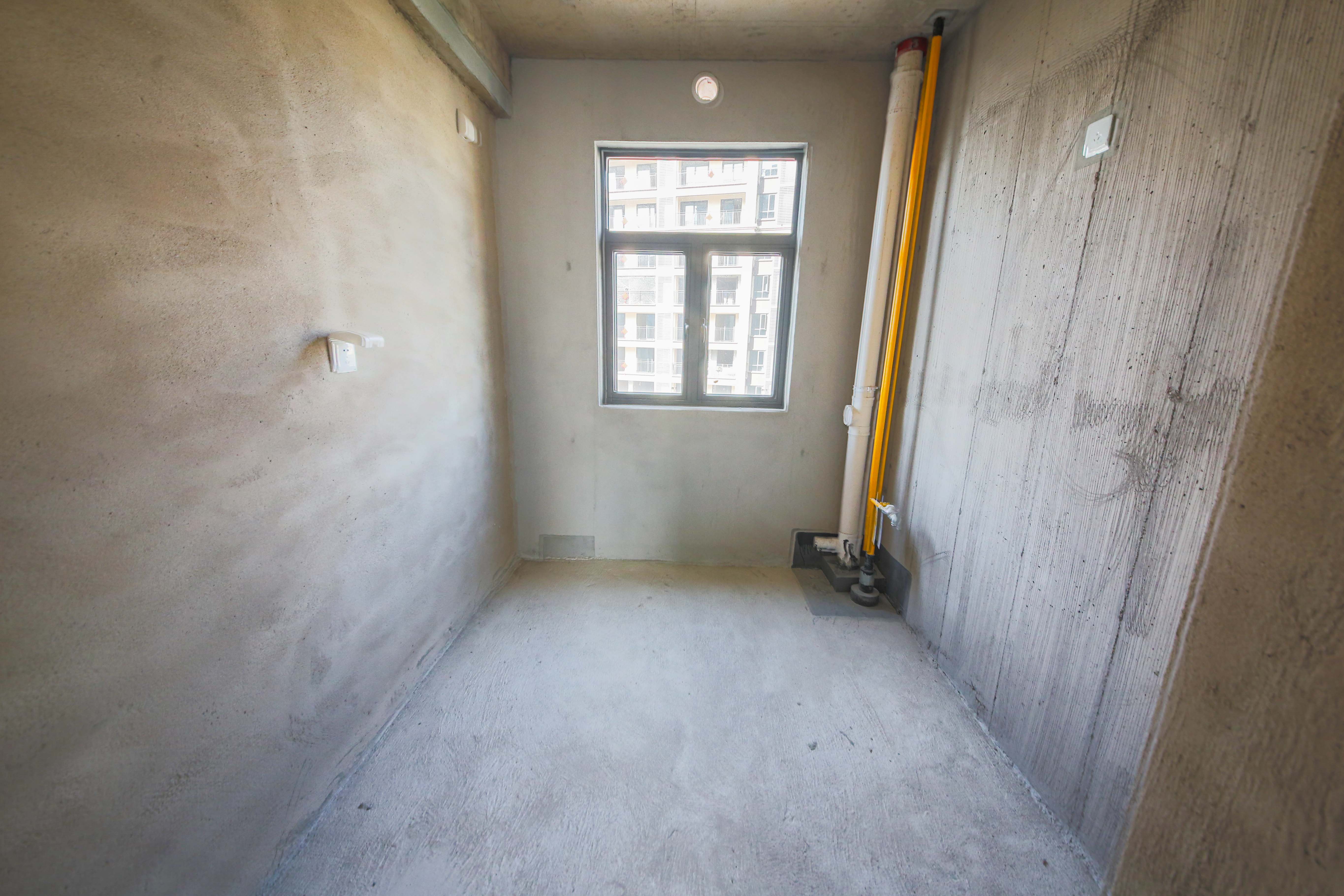 中建钰和城  3室2厅1卫    132.0万 中建钰和城  3室2厅1卫    132.0万厨房