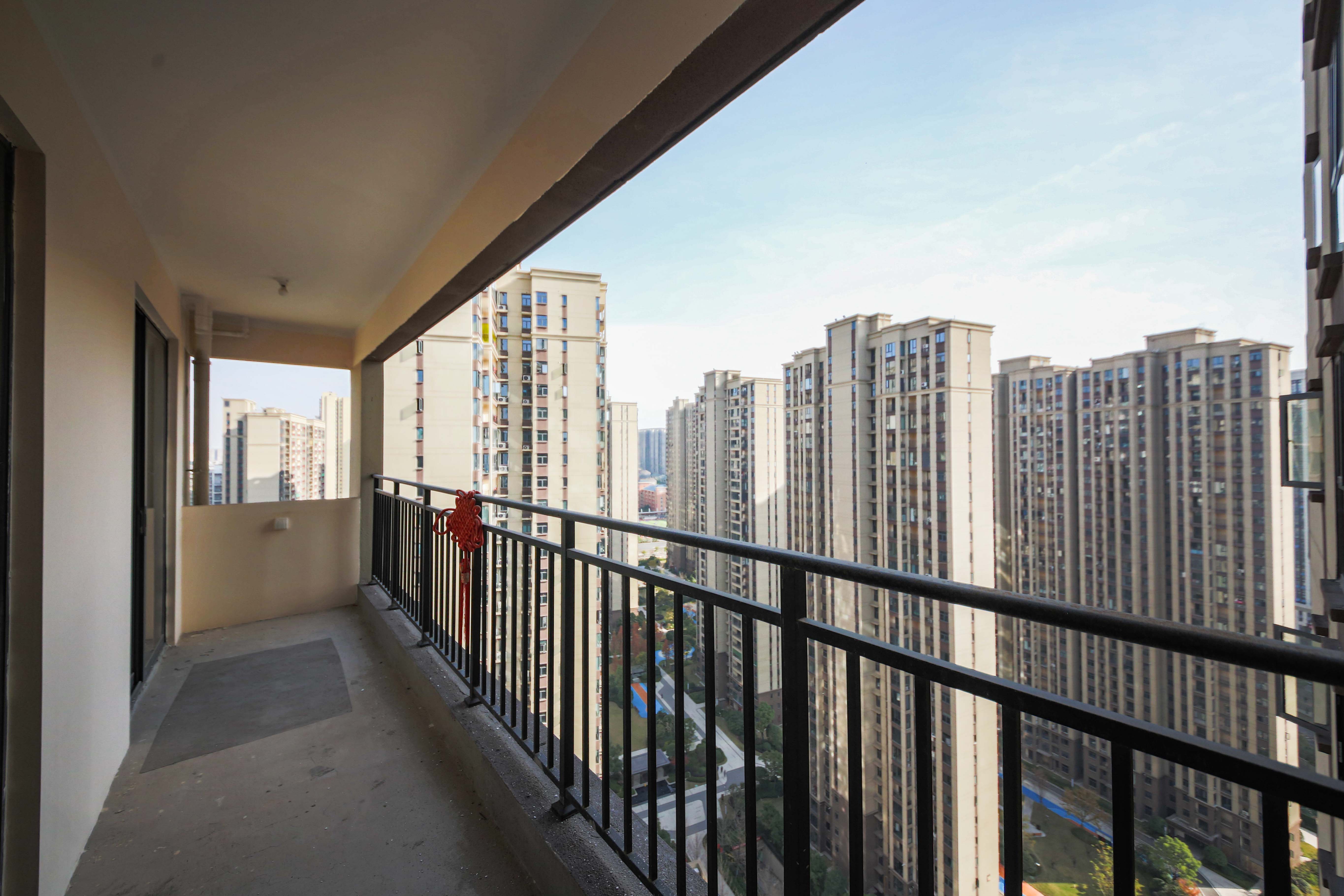 中建钰和城  3室2厅1卫    132.0万 中建钰和城  3室2厅1卫    132.0万阳台