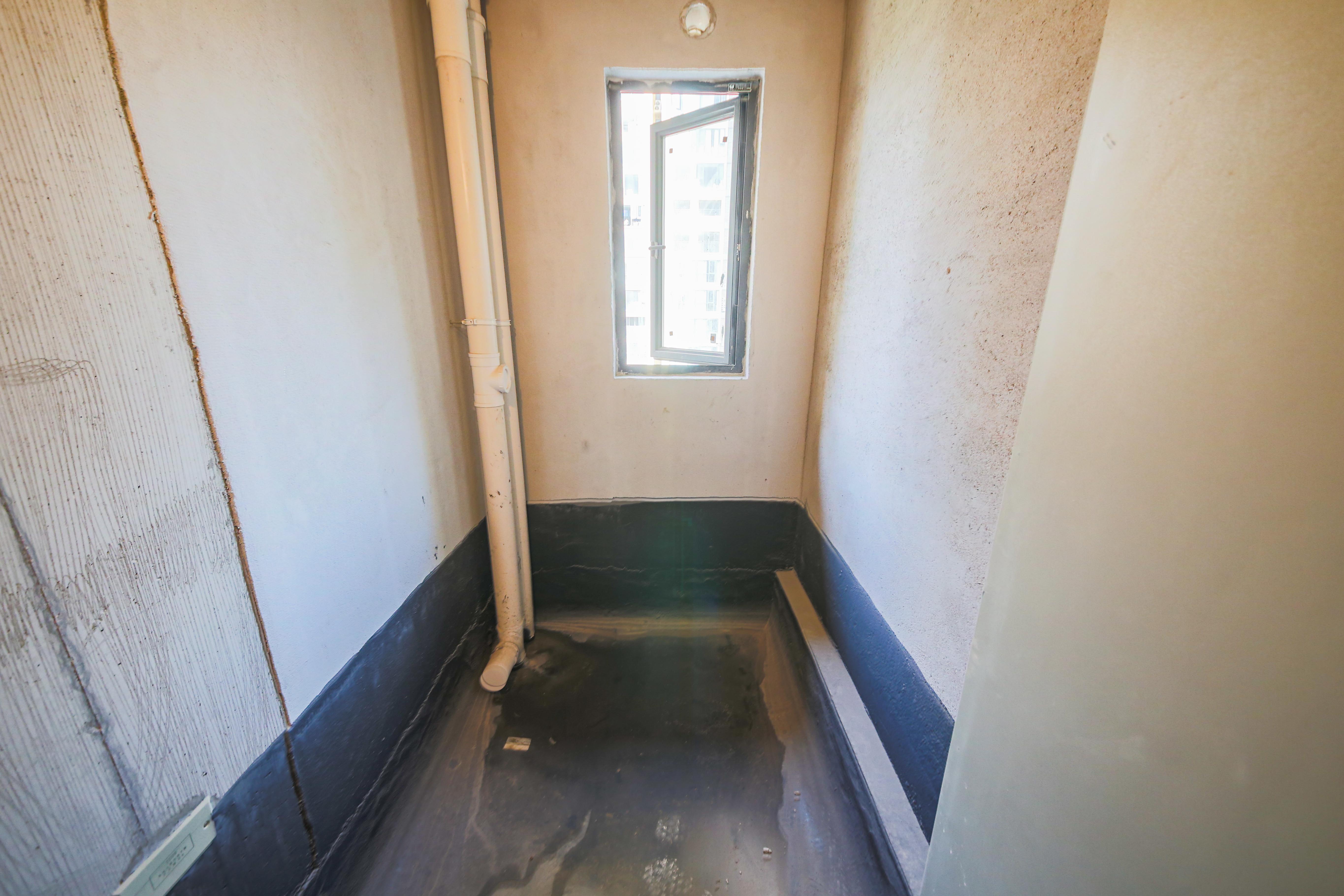 中建钰和城  4室2厅2卫   178.00万卫生间