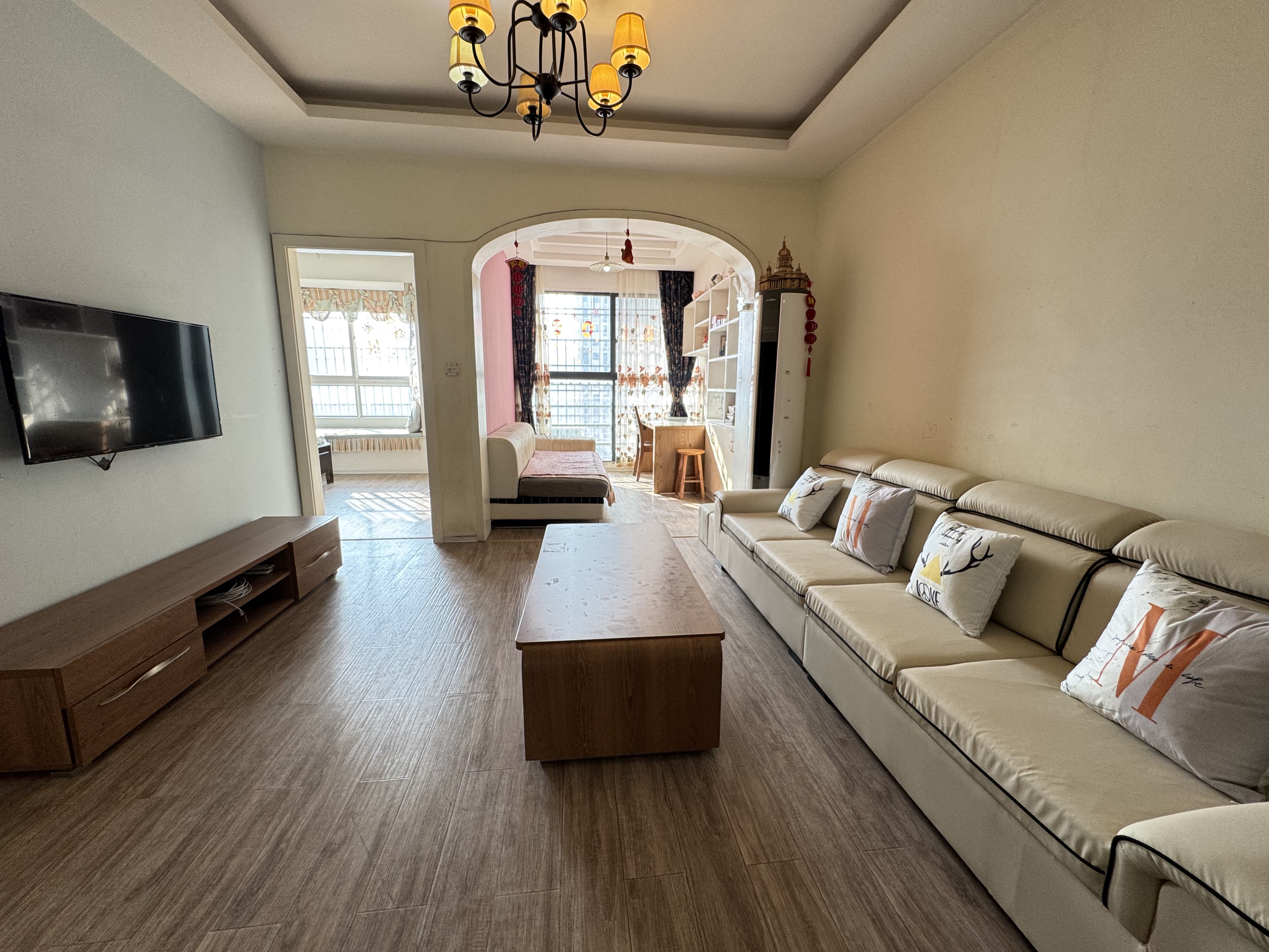 申奥美域 3室2厅1卫 2500.0元/月 申奥美域 3室2厅1卫 2500.0元/月室内图