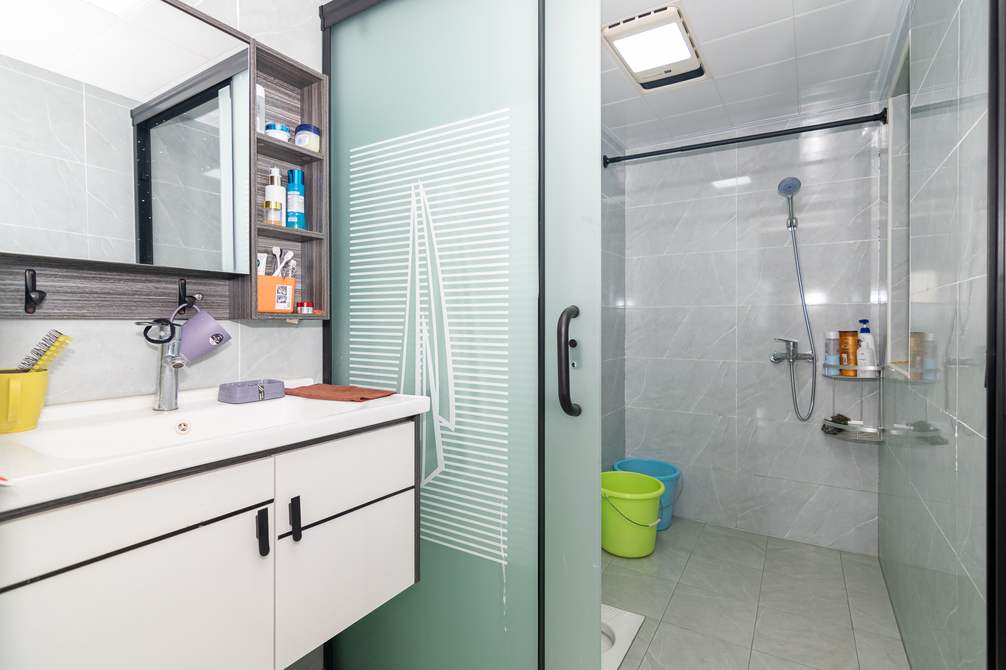 美的翰城  3室2厅1卫    65.0万卫生间