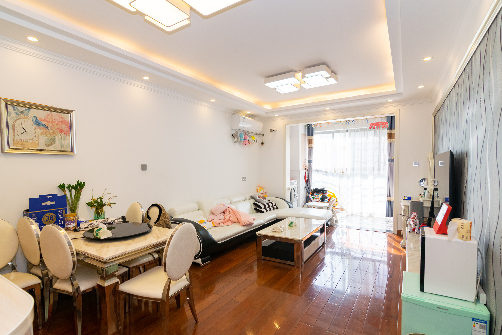 澳海澜庭 2室2厅1卫 63.0万 澳海澜庭 2室2厅1卫 63.0万客厅