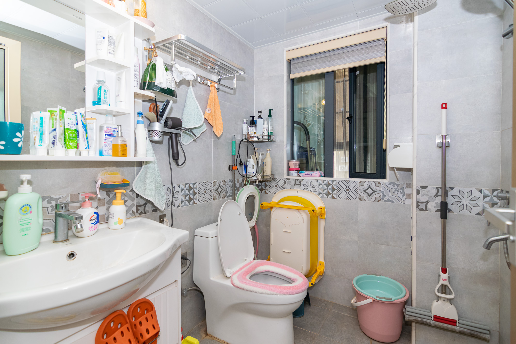 澳海澜庭 2室2厅1卫 63.0万 澳海澜庭 2室2厅1卫 63.0万卫生间