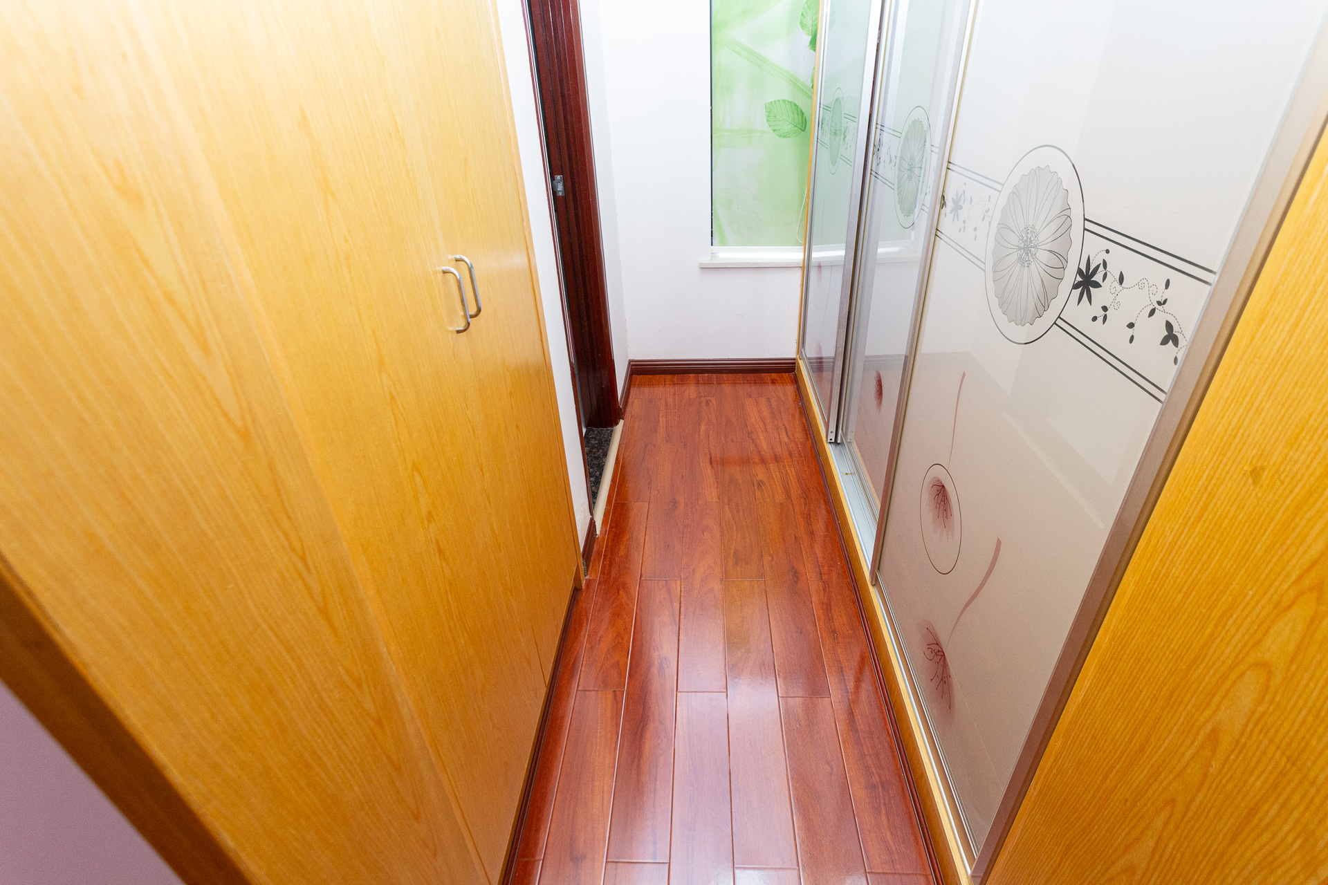 勤诚达新界  4室2厅2卫    125.0万其他