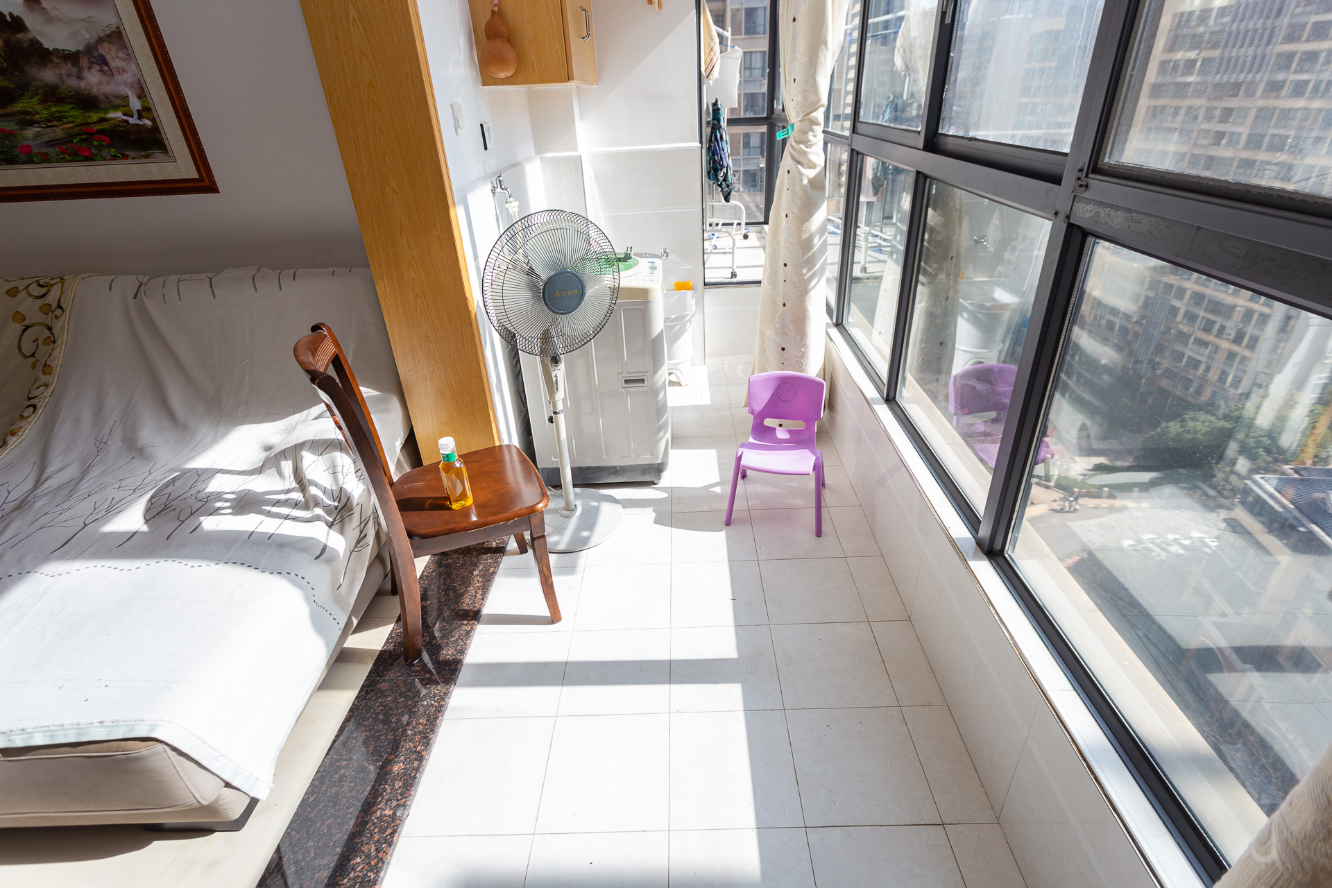 勤诚达新界 4室2厅2卫 125.0万 勤诚达新界 4室2厅2卫 125.0万阳台