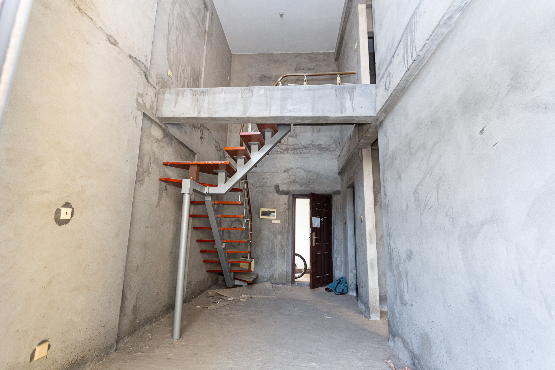 勤诚达新界  3室2厅1卫    69.8万 勤诚达新界  3室2厅1卫    69.8万客厅