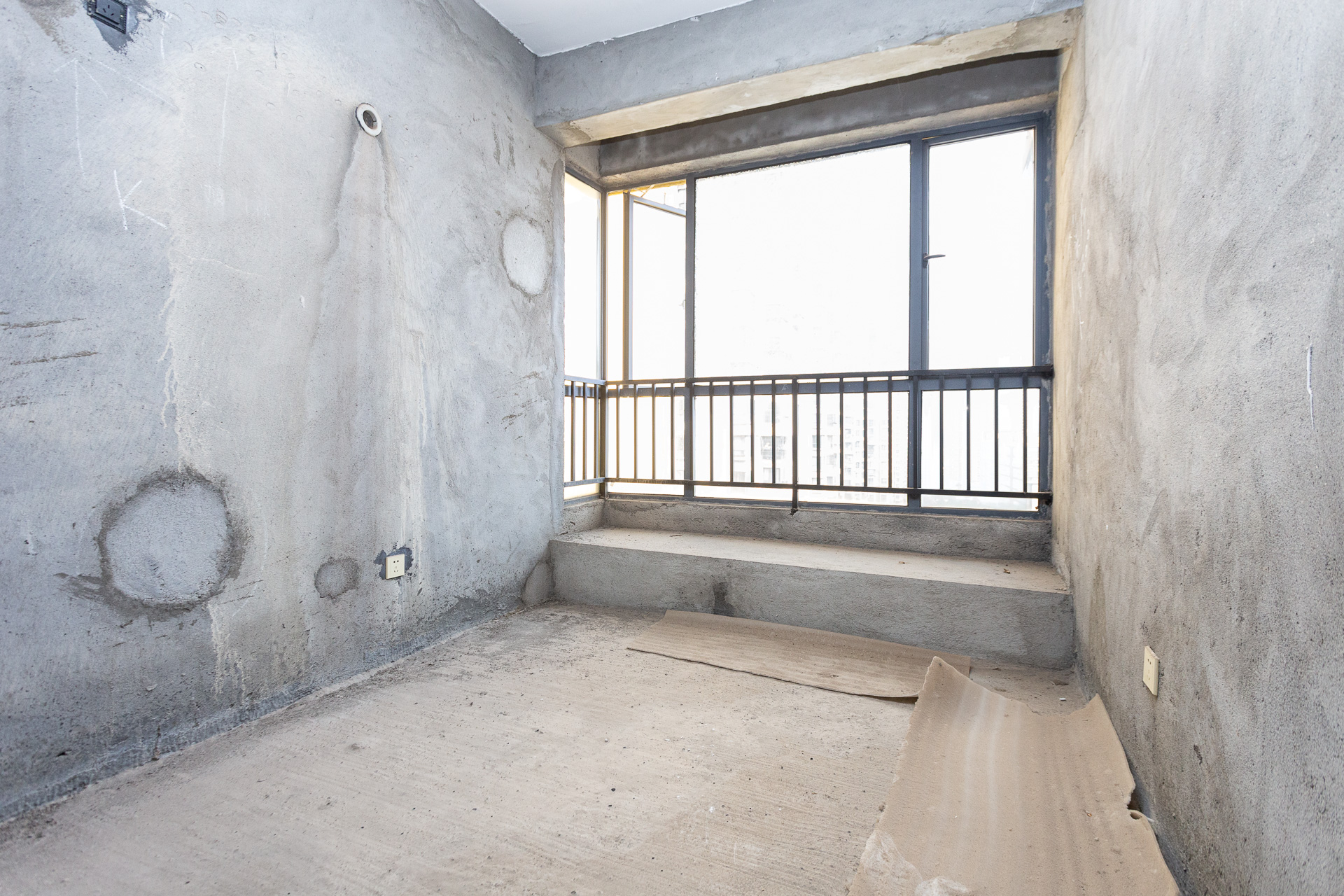 勤诚达新界  3室2厅1卫    69.8万 勤诚达新界  3室2厅1卫    69.8万卧室