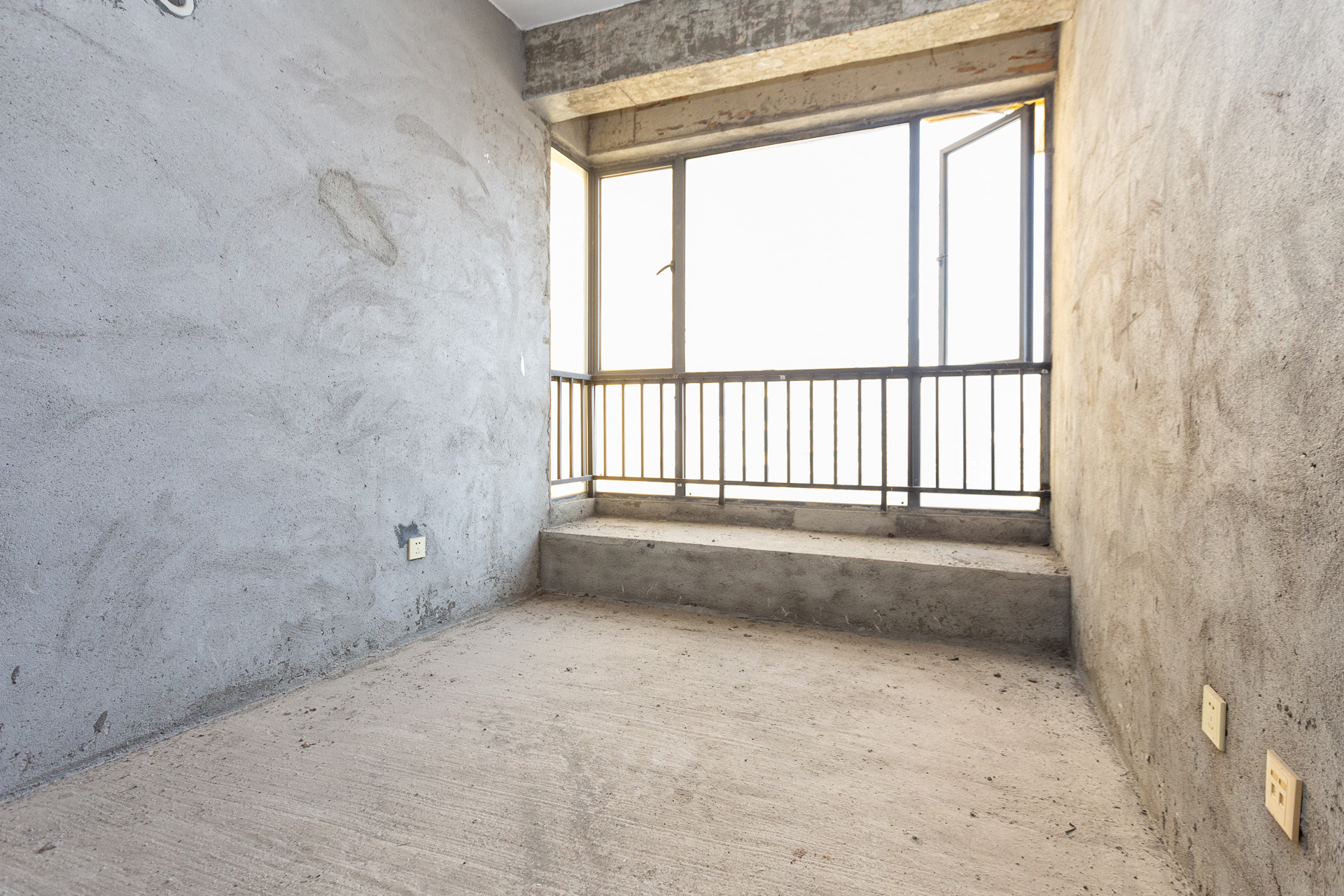 勤诚达新界  3室2厅1卫    69.8万 勤诚达新界  3室2厅1卫    69.8万卧室