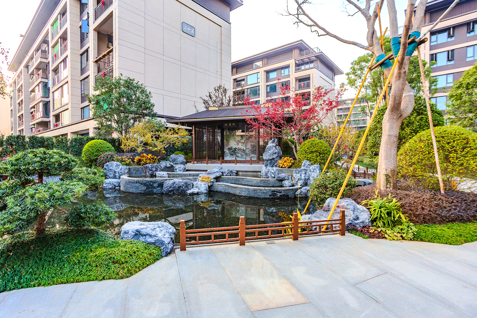 时代建发和著  6室2厅2卫   600.00万其他