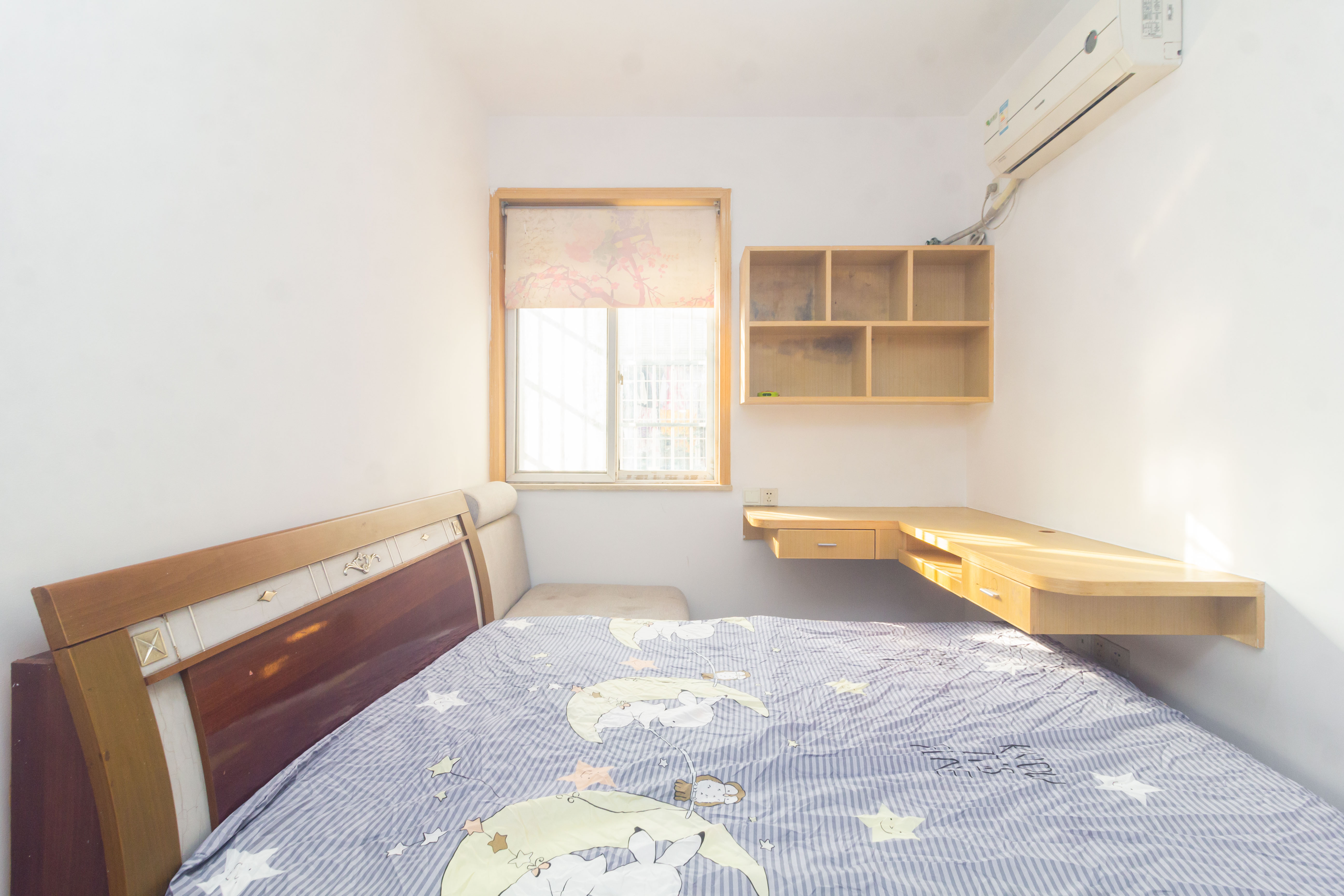 东业苹果社区  3室2厅1卫   43.80万卧室