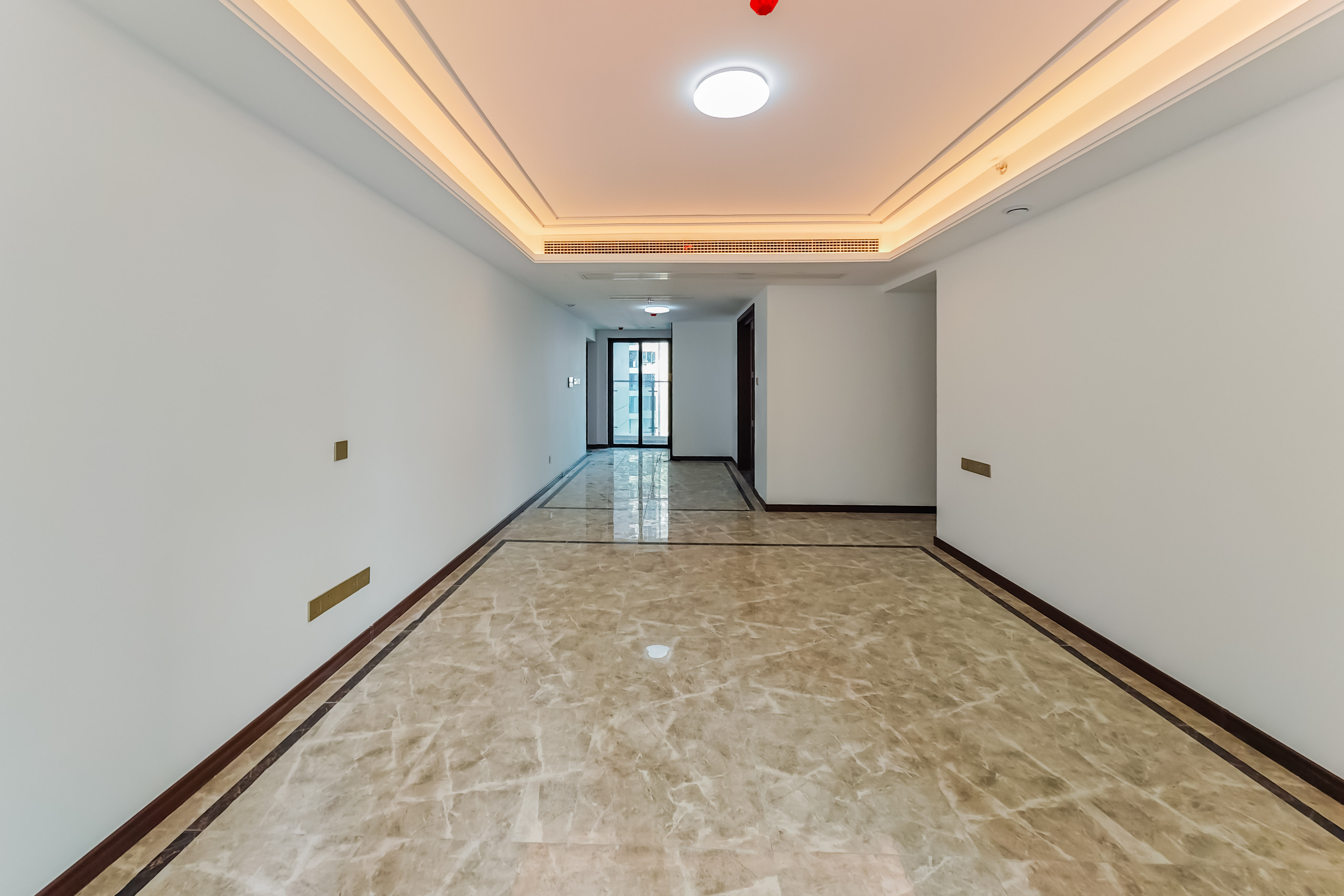 绿地长沙城际空间站(绿地新里佳苑) 4室2厅2卫 158.0万 绿地长沙城际空间站(绿地新里佳苑) 4室2厅2卫 158.0万客厅