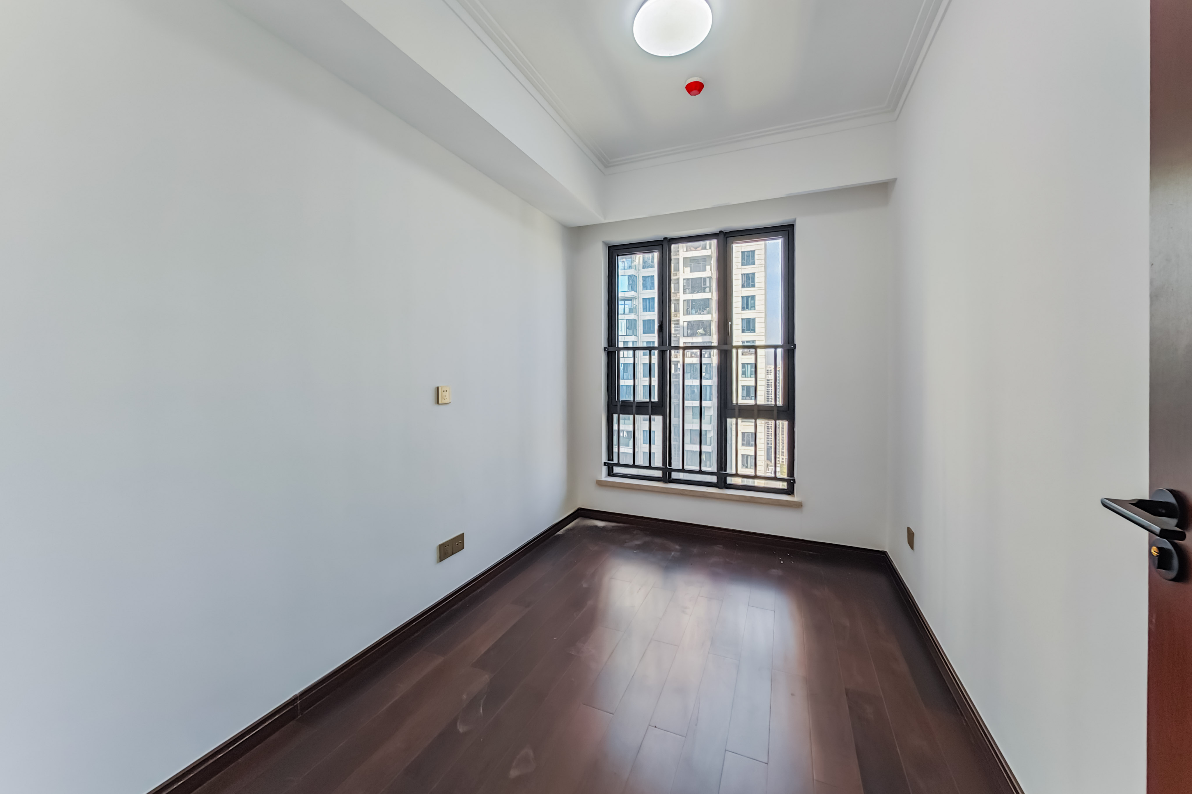 绿地长沙城际空间站(绿地新里佳苑) 4室2厅2卫 158.0万 绿地长沙城际空间站(绿地新里佳苑) 4室2厅2卫 158.0万卧室