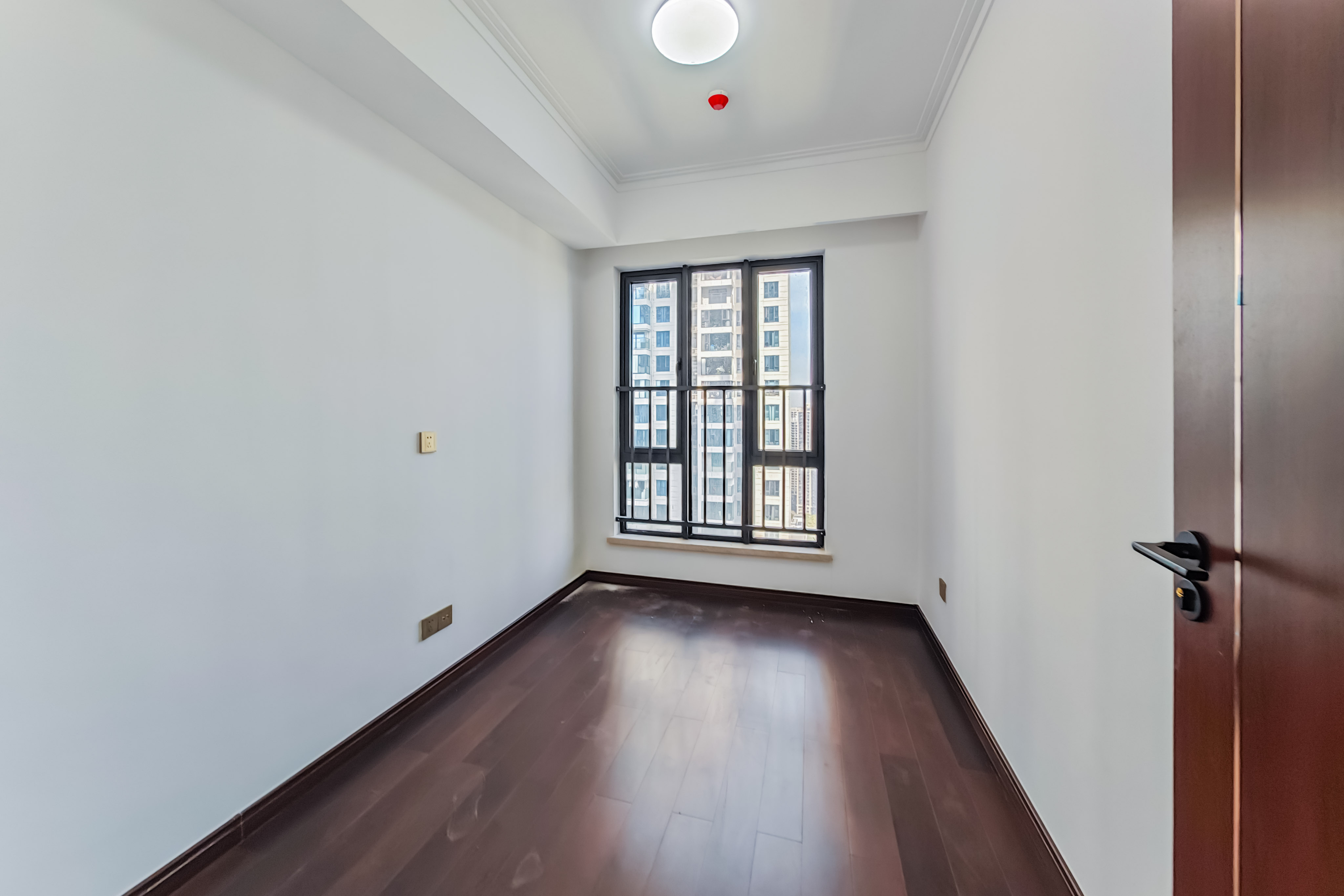 绿地长沙城际空间站(绿地新里佳苑) 4室2厅2卫 158.0万 绿地长沙城际空间站(绿地新里佳苑) 4室2厅2卫 158.0万卧室