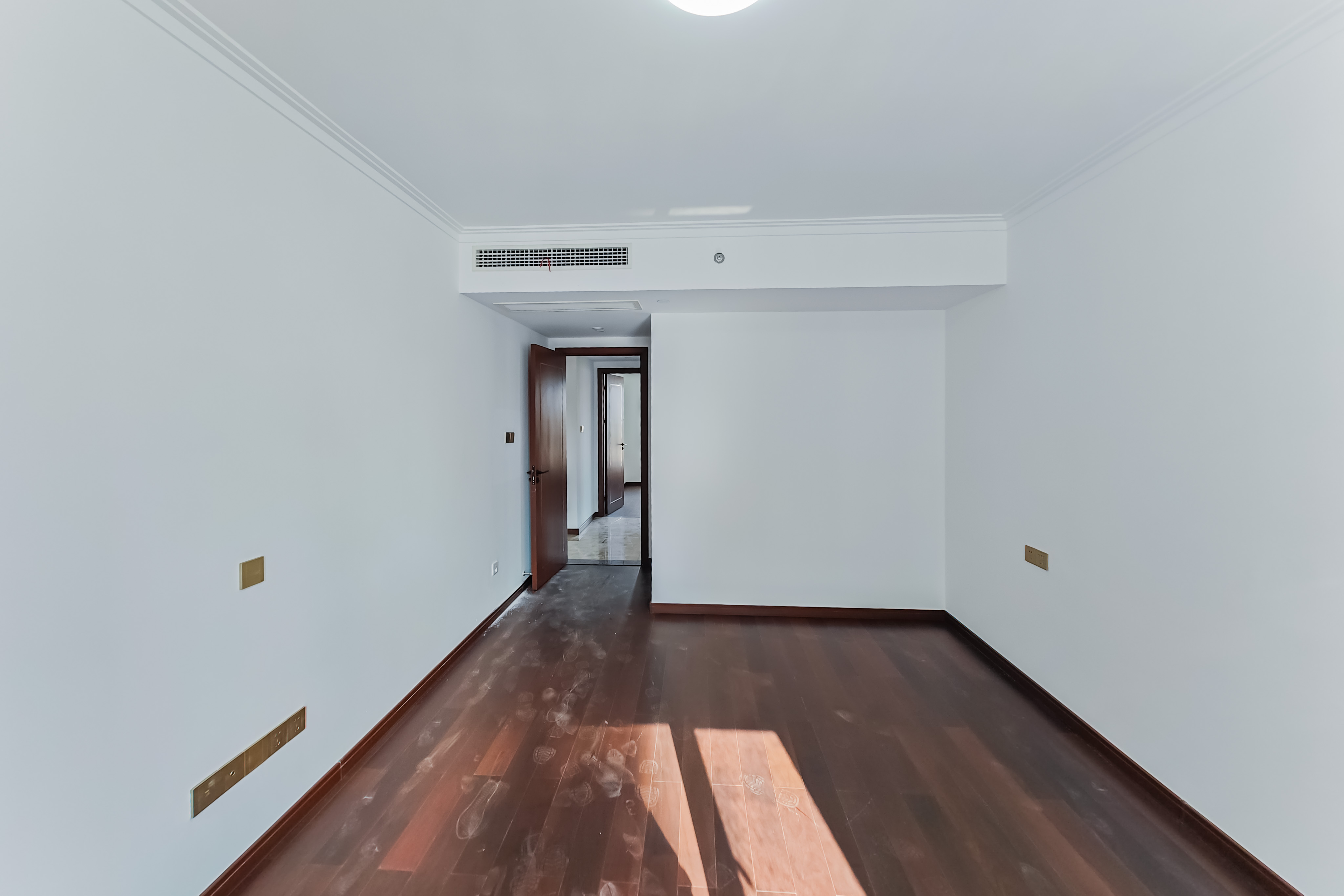 绿地长沙城际空间站(绿地新里佳苑) 4室2厅2卫 158.0万 绿地长沙城际空间站(绿地新里佳苑) 4室2厅2卫 158.0万卧室