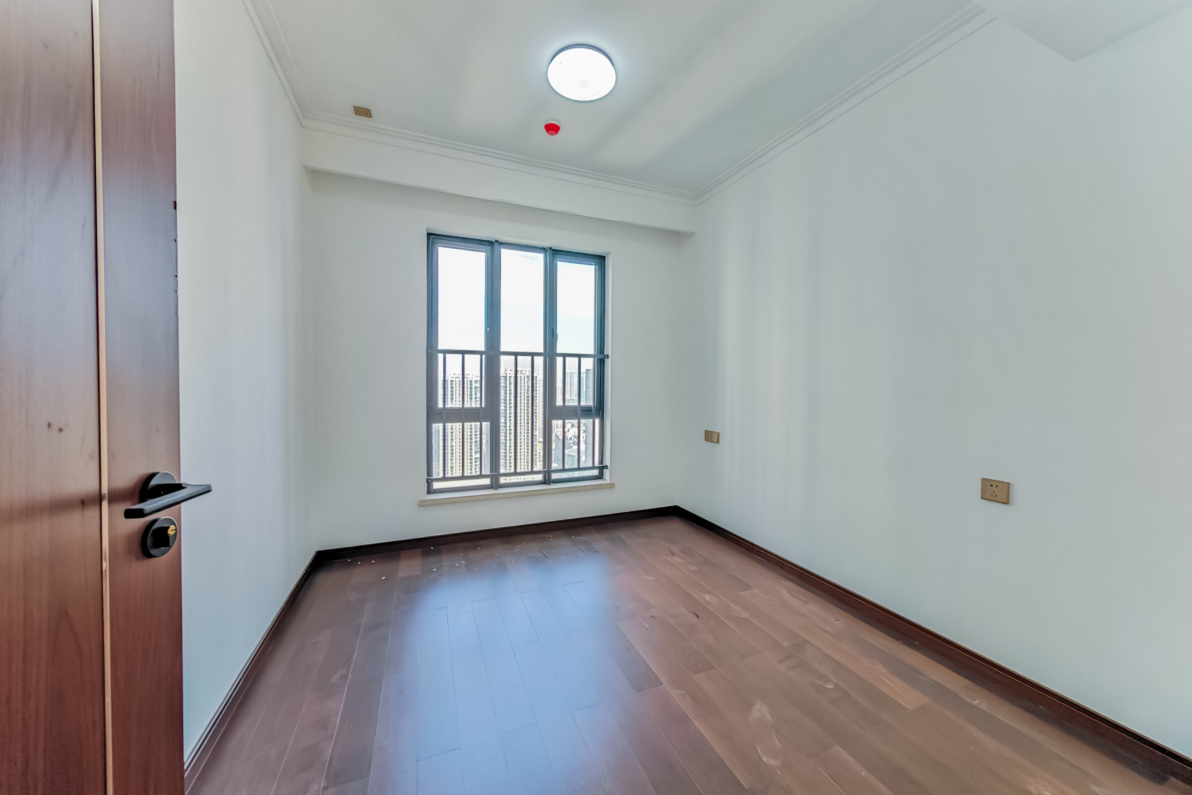 绿地长沙城际空间站(绿地新里佳苑) 4室2厅2卫 158.0万 绿地长沙城际空间站(绿地新里佳苑) 4室2厅2卫 158.0万卧室