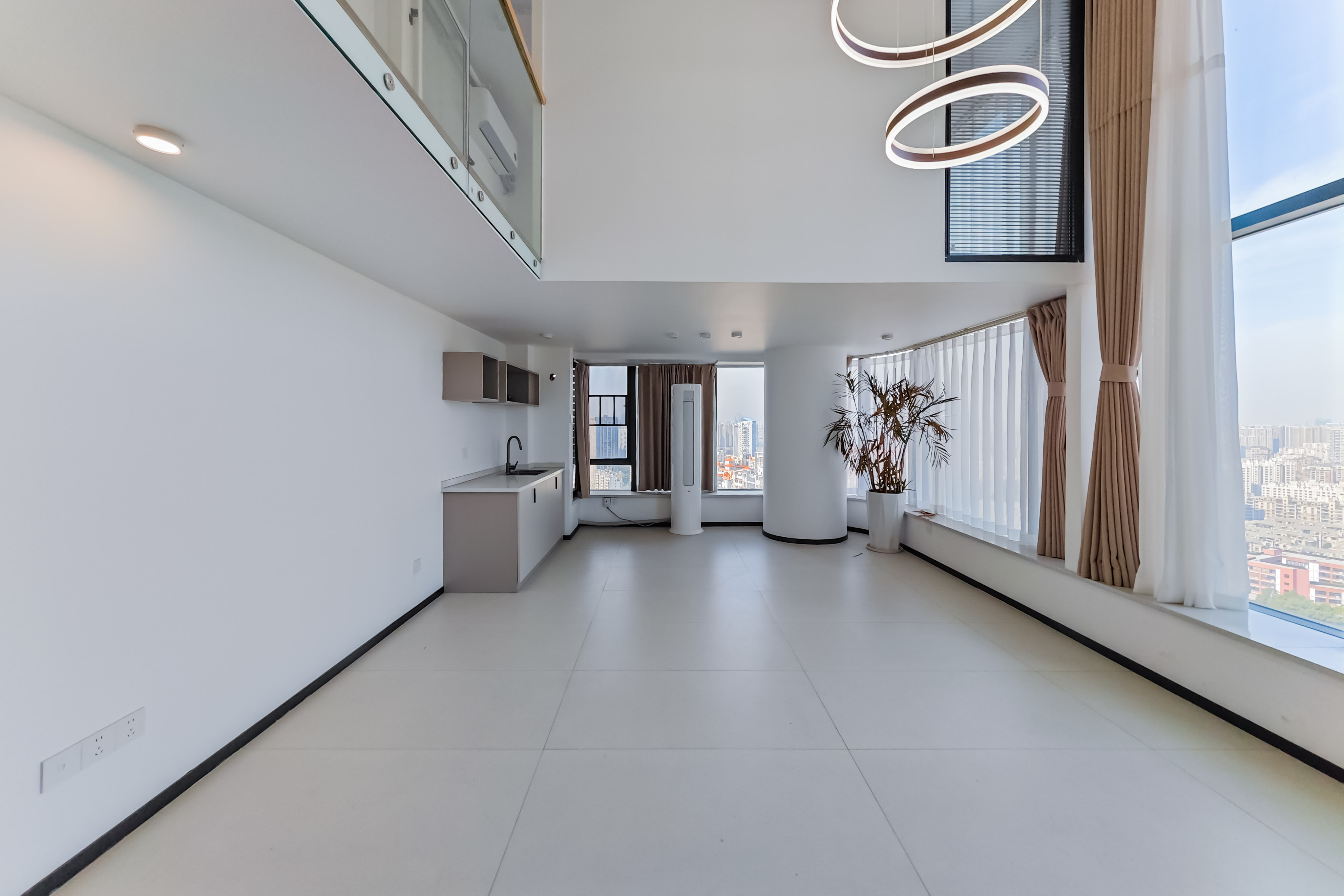 京武浪琴山三期(京武中心)  2室2厅1卫    99.0万 京武浪琴山三期(京武中心)  2室2厅1卫    99.0万客厅