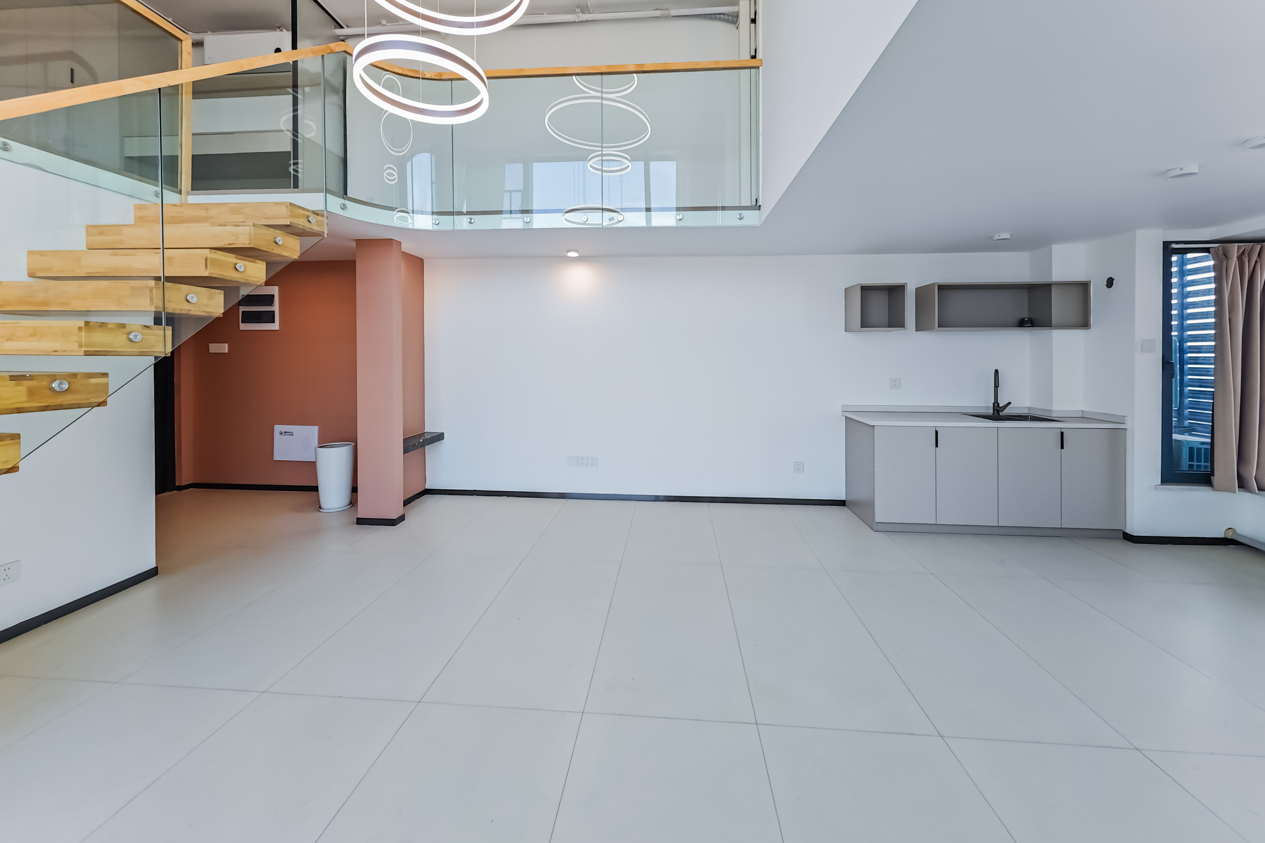 京武浪琴山三期(京武中心)  2室2厅1卫    99.0万 京武浪琴山三期(京武中心)  2室2厅1卫    99.0万客厅