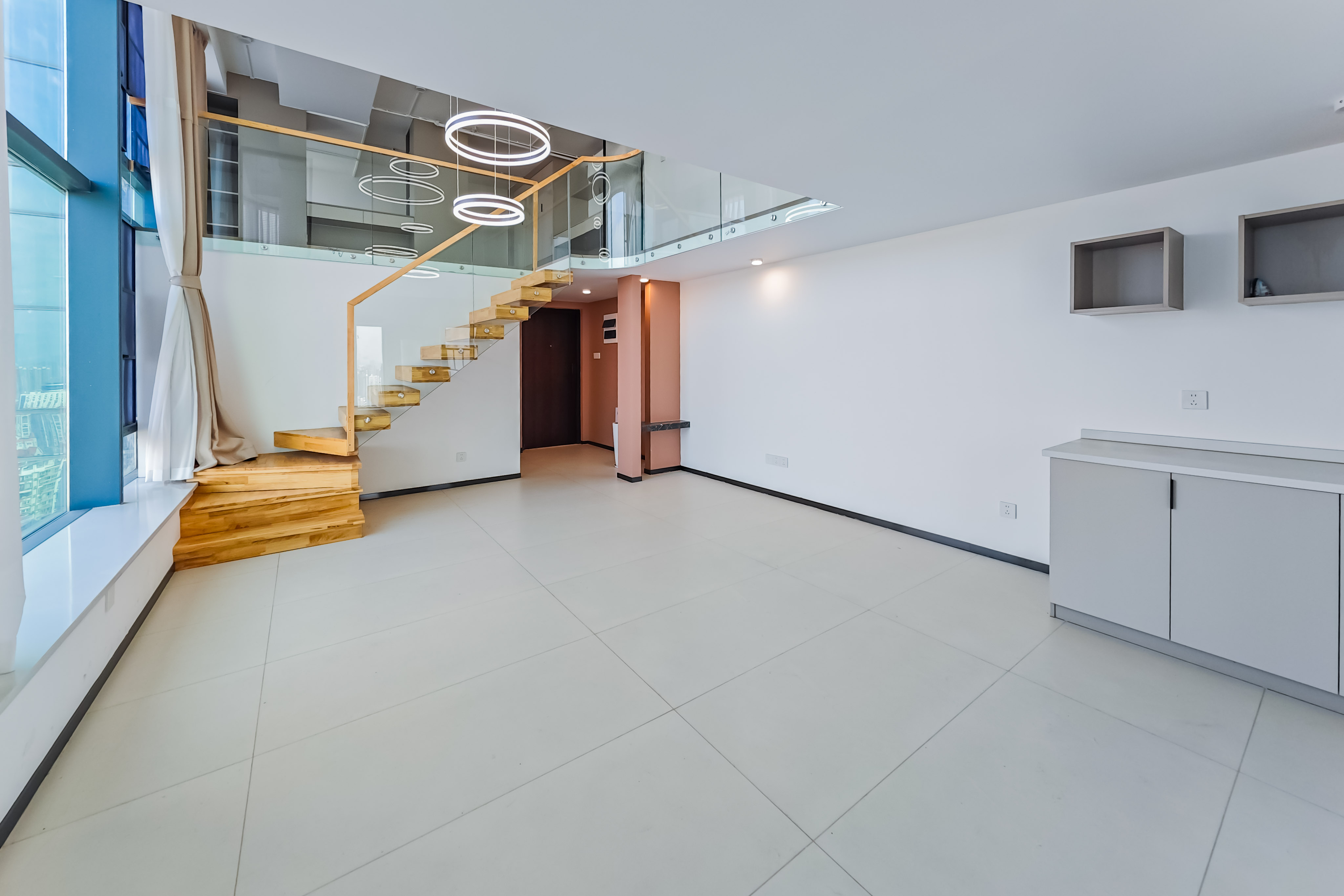 京武浪琴山三期(京武中心)  2室2厅1卫    99.0万 京武浪琴山三期(京武中心)  2室2厅1卫    99.0万客厅