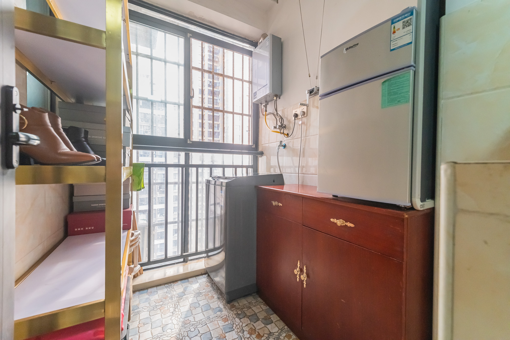 印山蓝色海岸 2室2厅1卫 43.8万 印山蓝色海岸 2室2厅1卫 43.8万阳台