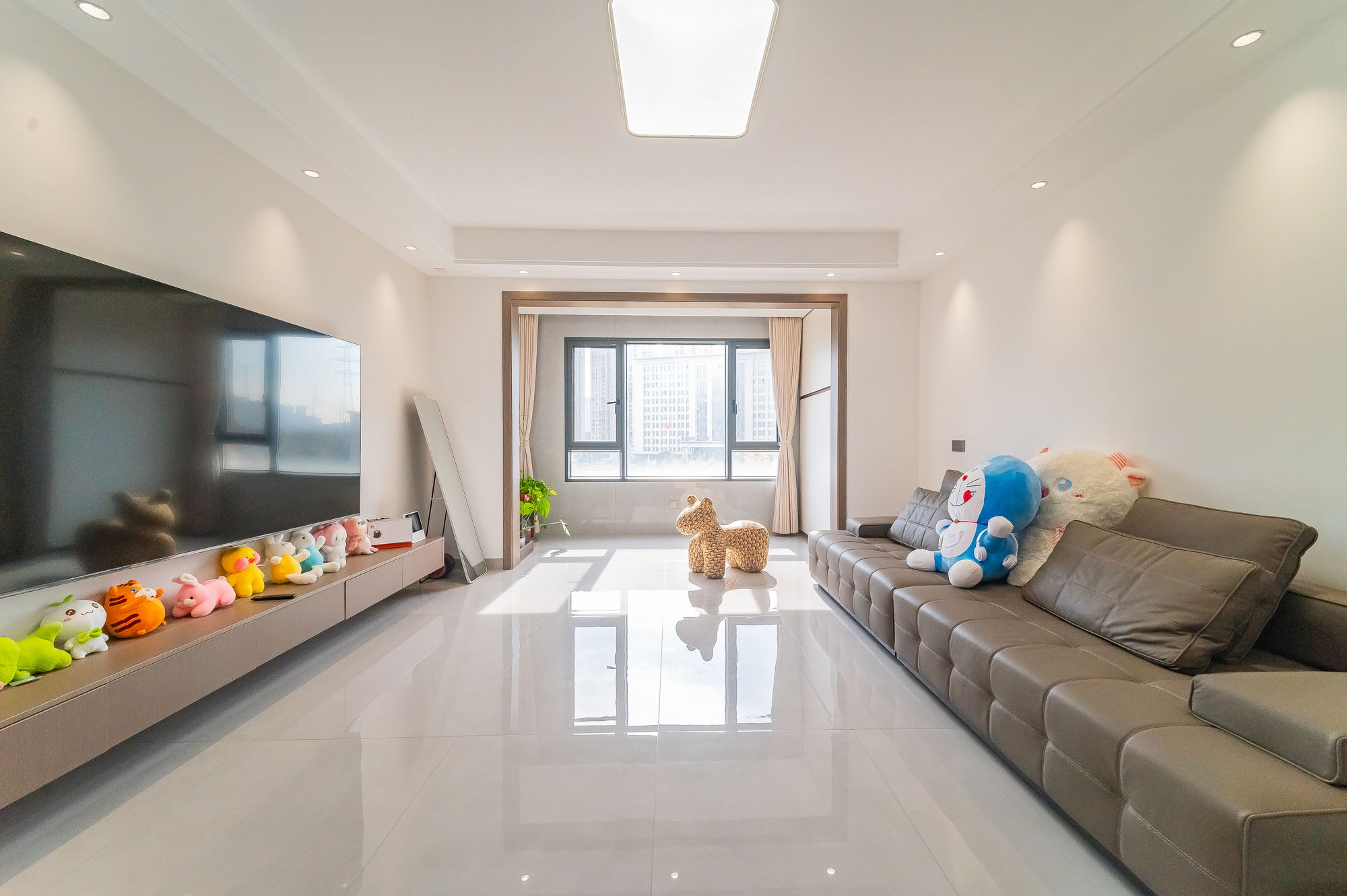 长房星昇公馆  4室2厅2卫    150.0万 长房星昇公馆  4室2厅2卫    150.0万客厅