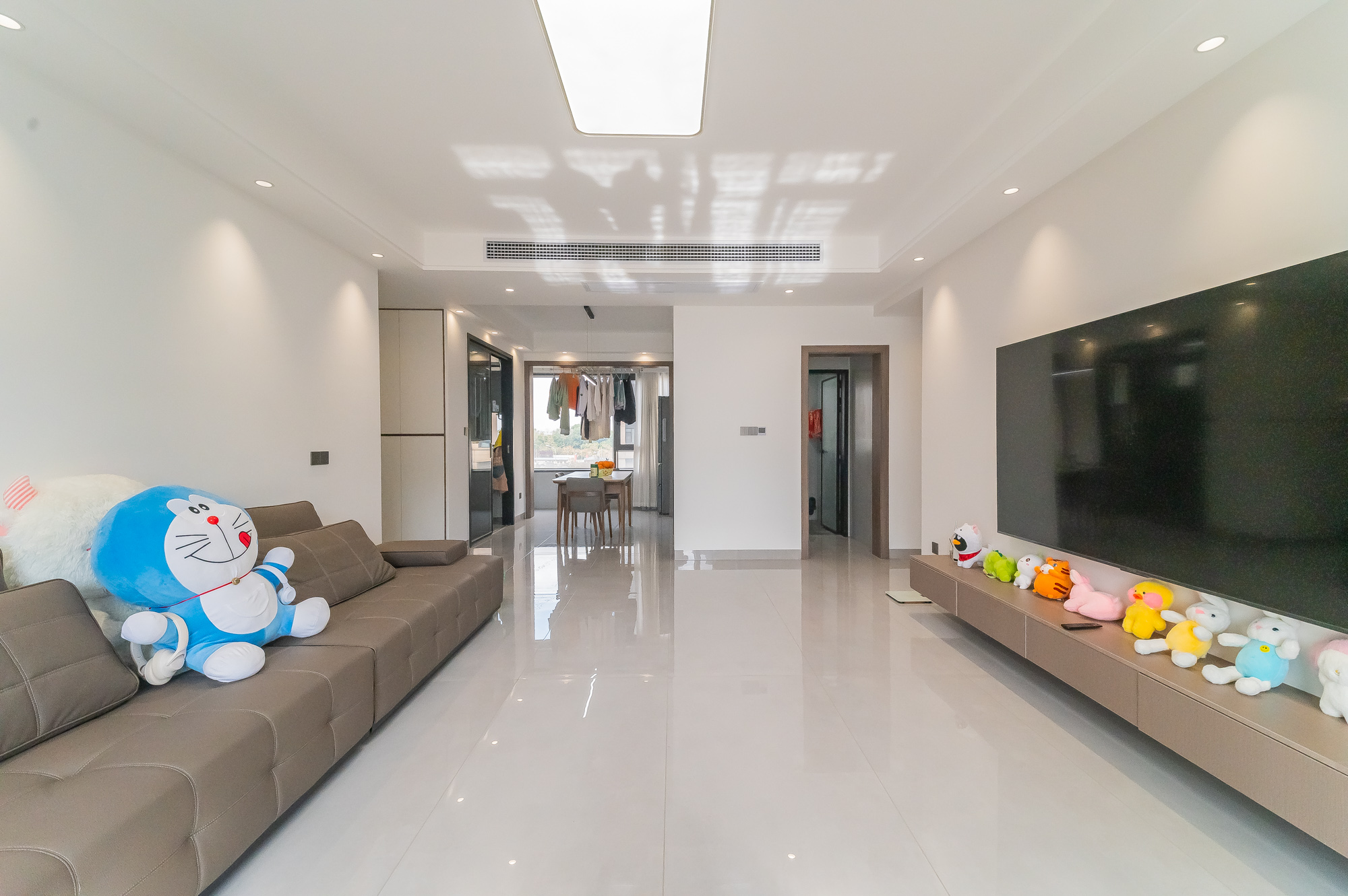 长房星昇公馆  4室2厅2卫    150.0万 长房星昇公馆  4室2厅2卫    150.0万客厅