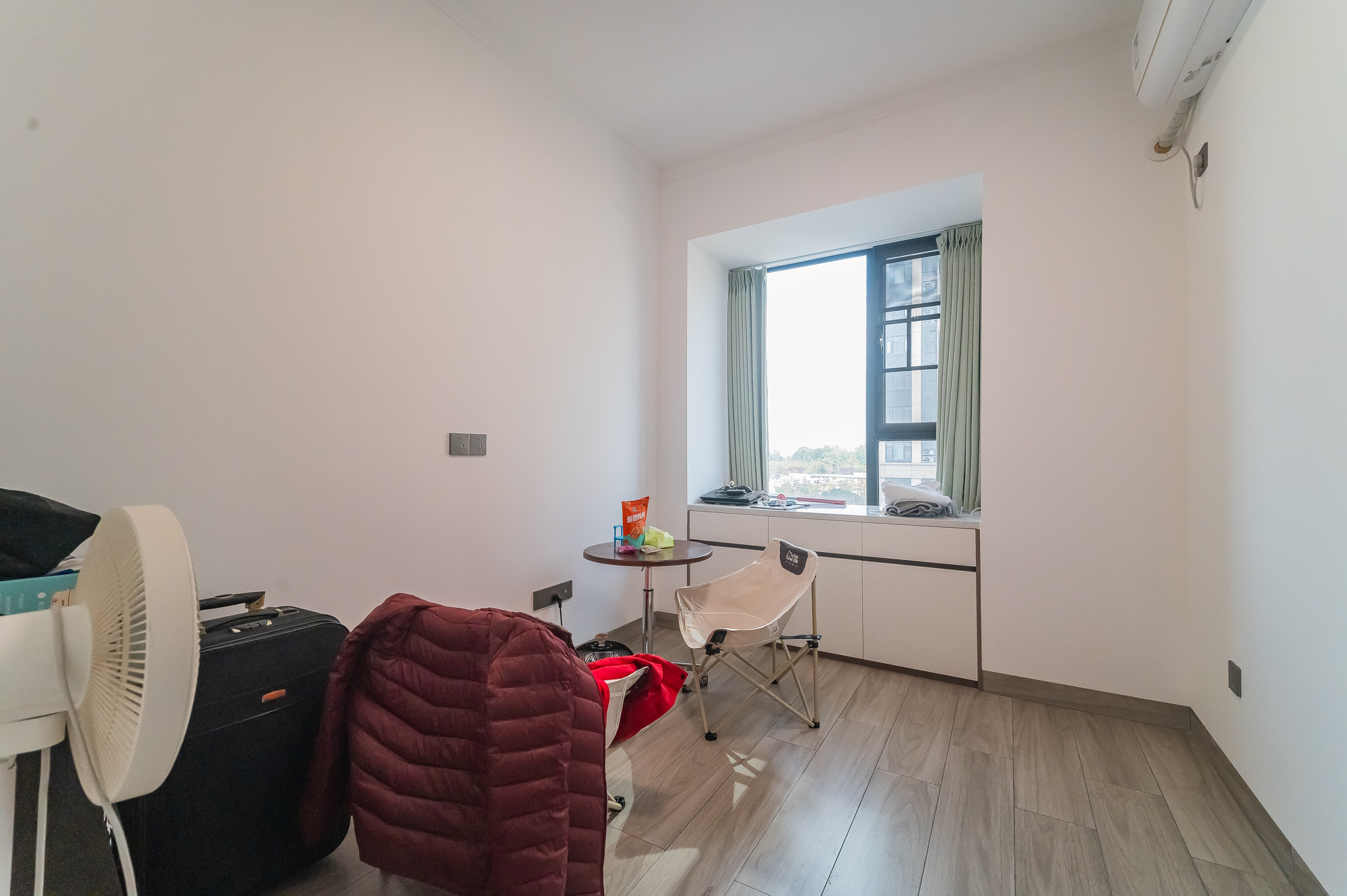 长房星昇公馆  4室2厅2卫    150.0万 长房星昇公馆  4室2厅2卫    150.0万卧室