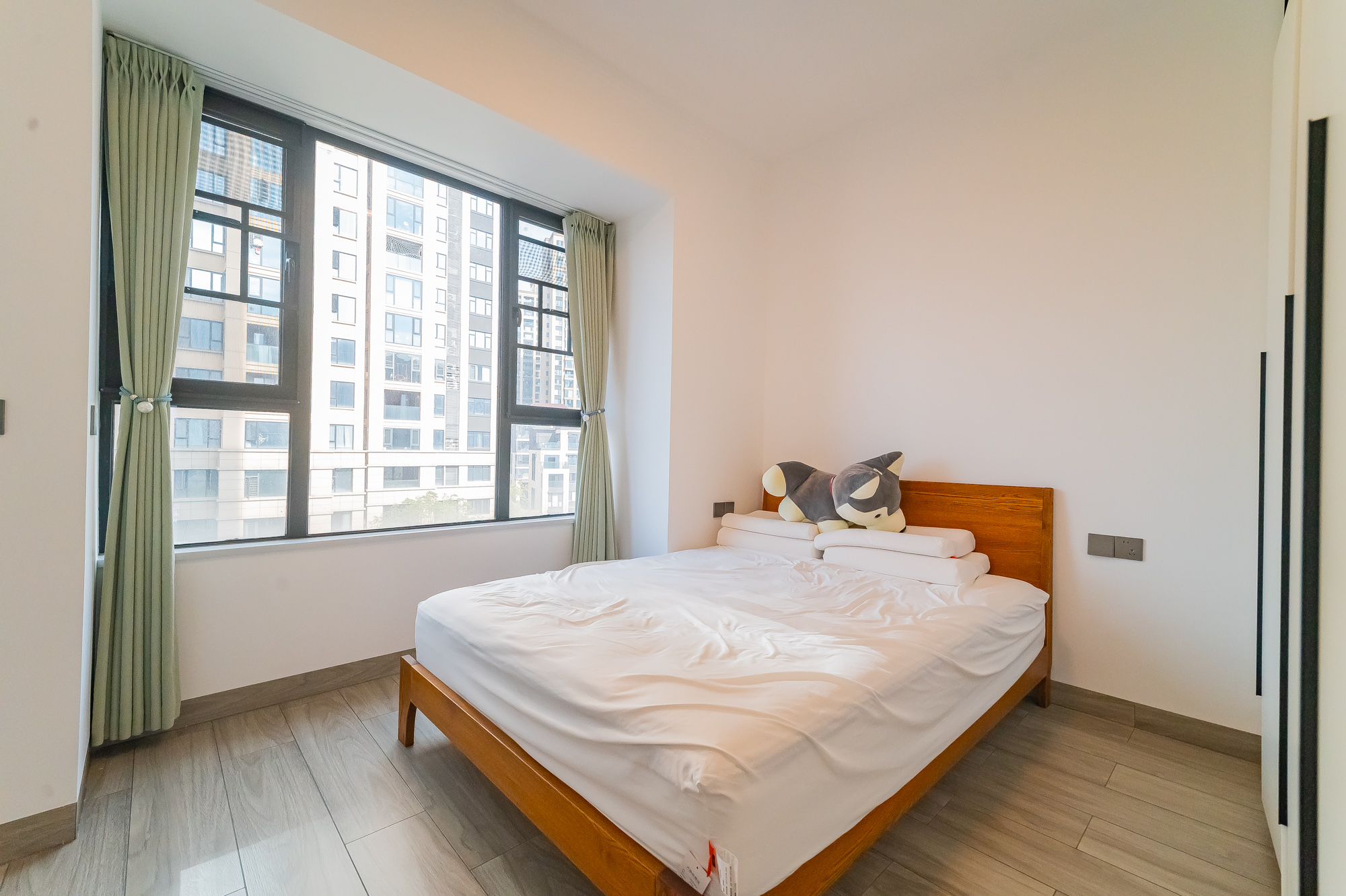 长房星昇公馆  4室2厅2卫    150.0万 长房星昇公馆  4室2厅2卫    150.0万卧室