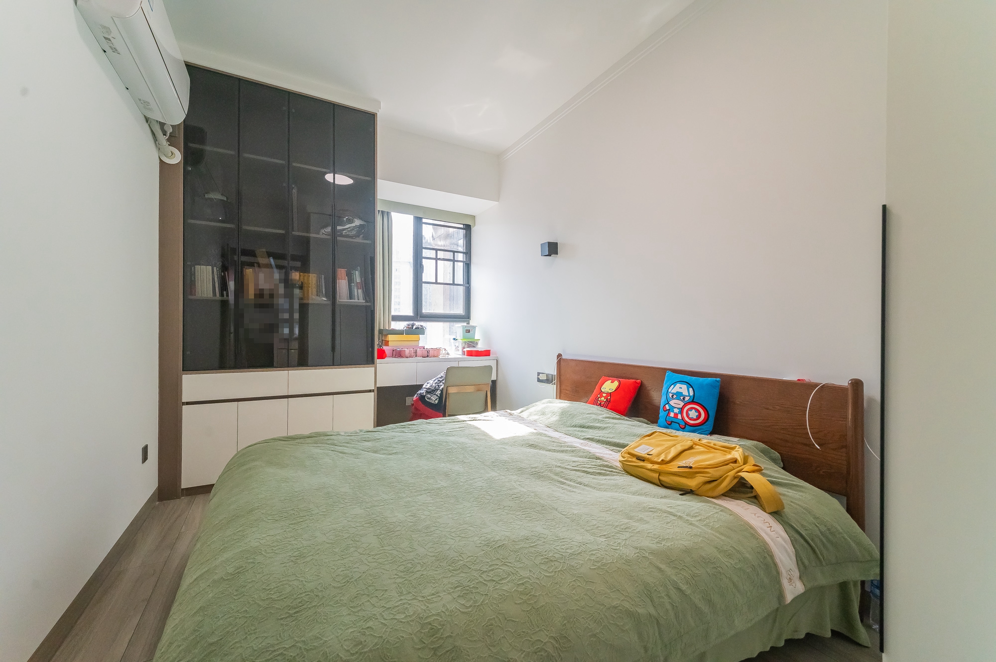 长房星昇公馆  4室2厅2卫    150.0万 长房星昇公馆  4室2厅2卫    150.0万卧室