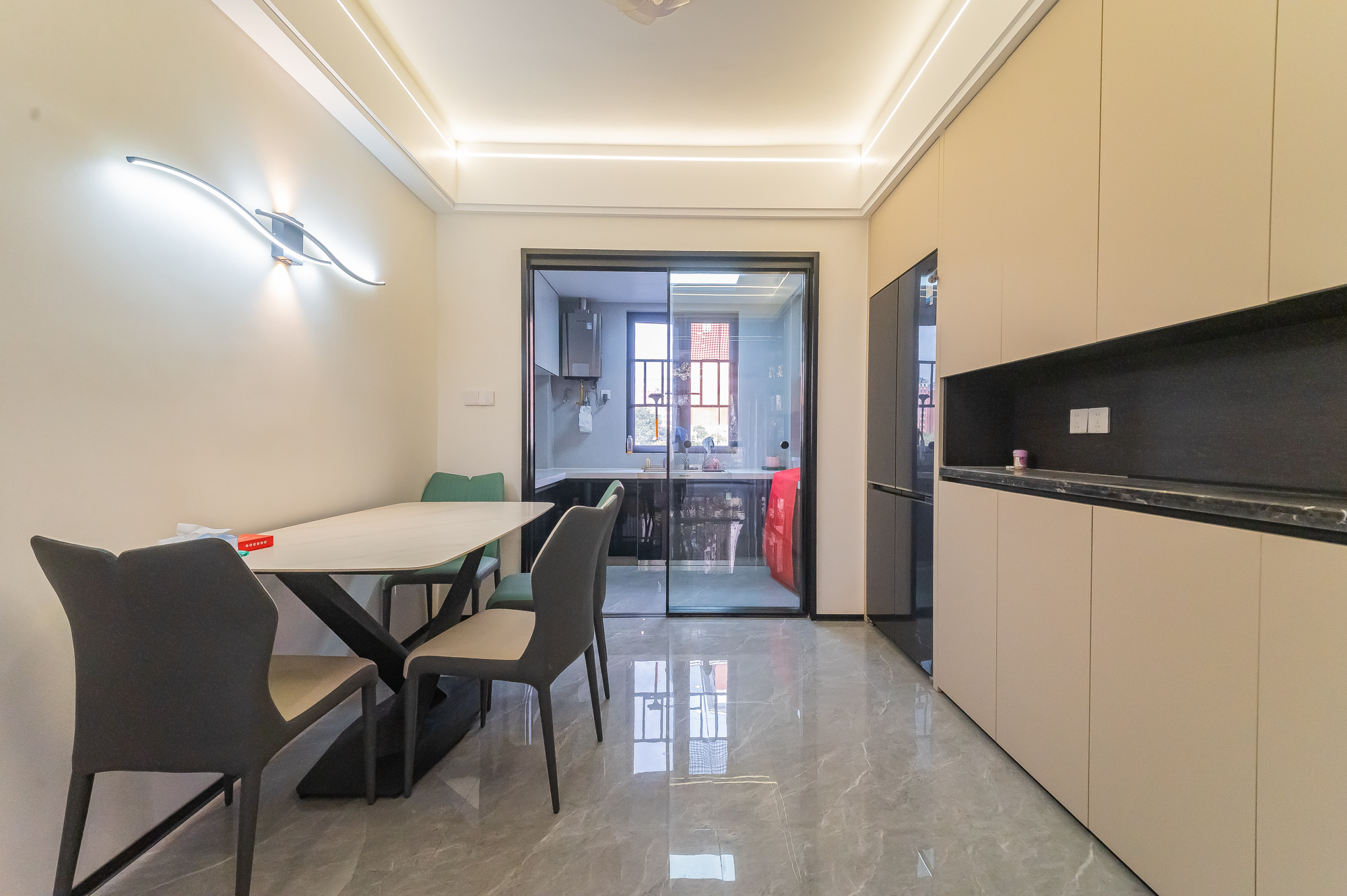 中交建发松雅院  3室2厅2卫    152.0万 中交建发松雅院  3室2厅2卫    152.0万客厅