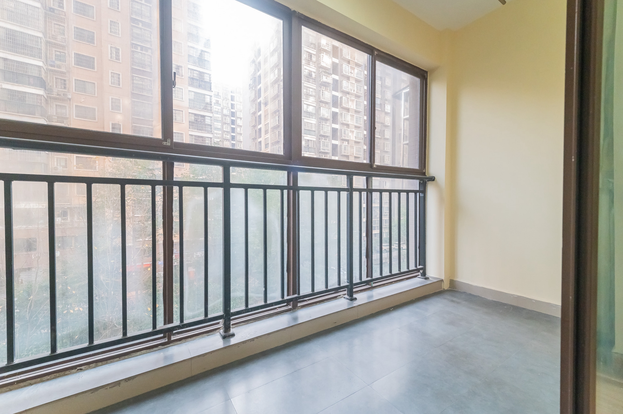 水岸世景  3室1厅1卫    60.8万 水岸世景  3室1厅1卫    60.8万阳台