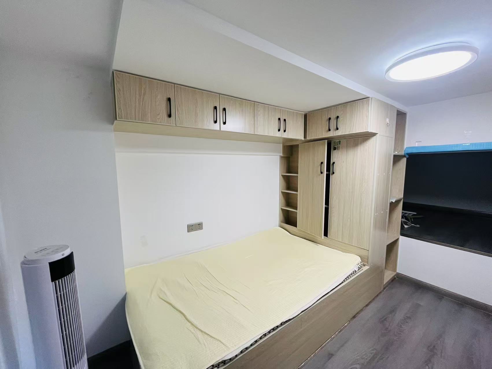 弘坤云寓 1室1厅1卫 2800.0元/月 弘坤云寓 1室1厅1卫 2800.0元/月室内图