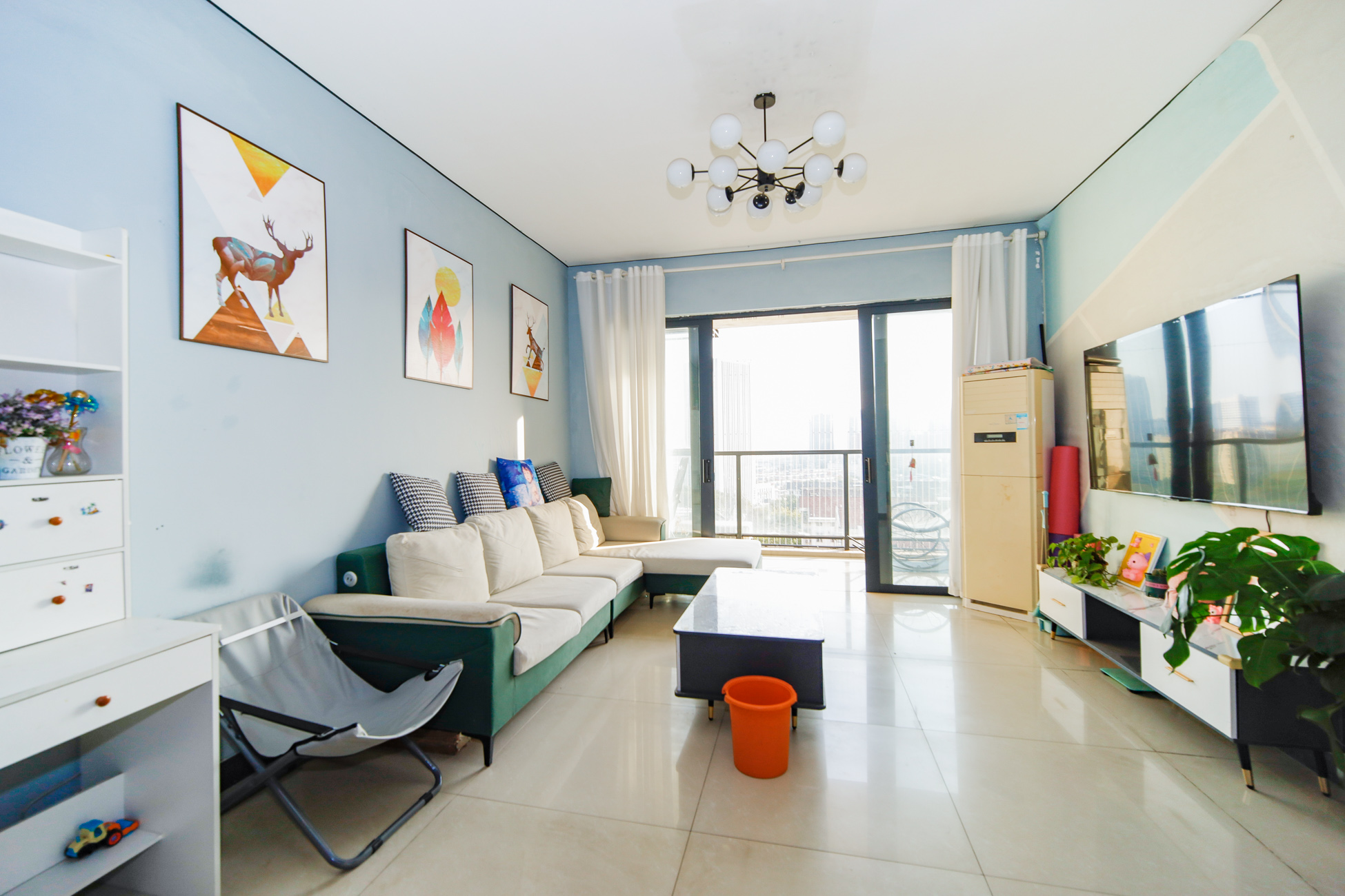 城南故事家园 3室2厅1卫 82.0万 城南故事家园 3室2厅1卫 82.0万客厅