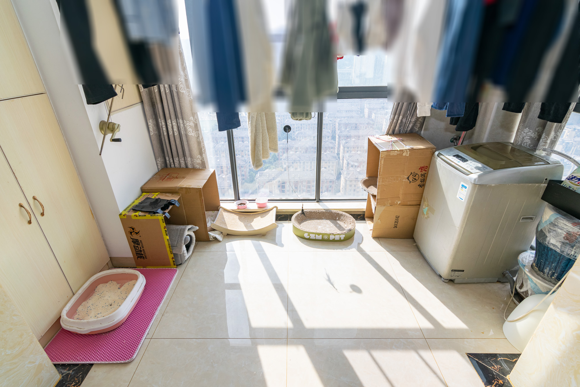 澳海澜庭  3室2厅1卫   65.00万阳台