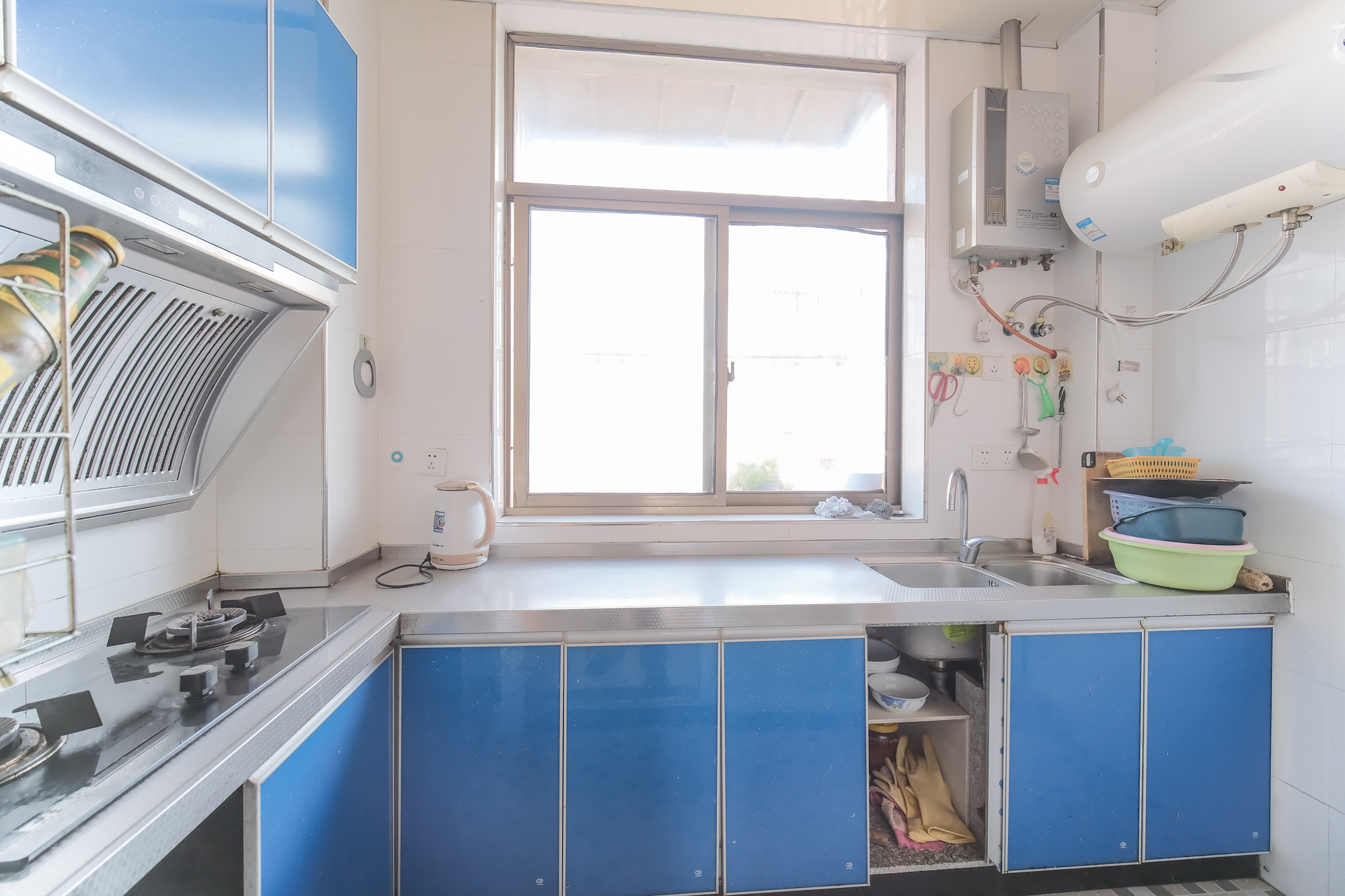 华业新城之都(星城之家) 3室2厅2卫 49.8万 华业新城之都(星城之家) 3室2厅2卫 49.8万厨房