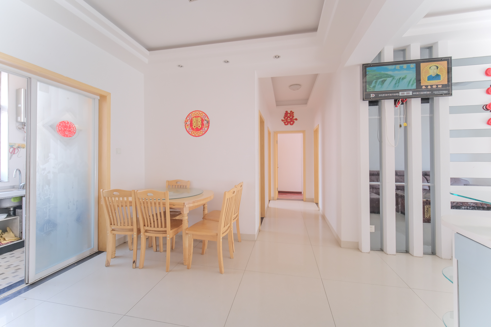 华业新城之都(星城之家) 3室2厅2卫 49.8万 华业新城之都(星城之家) 3室2厅2卫 49.8万客厅