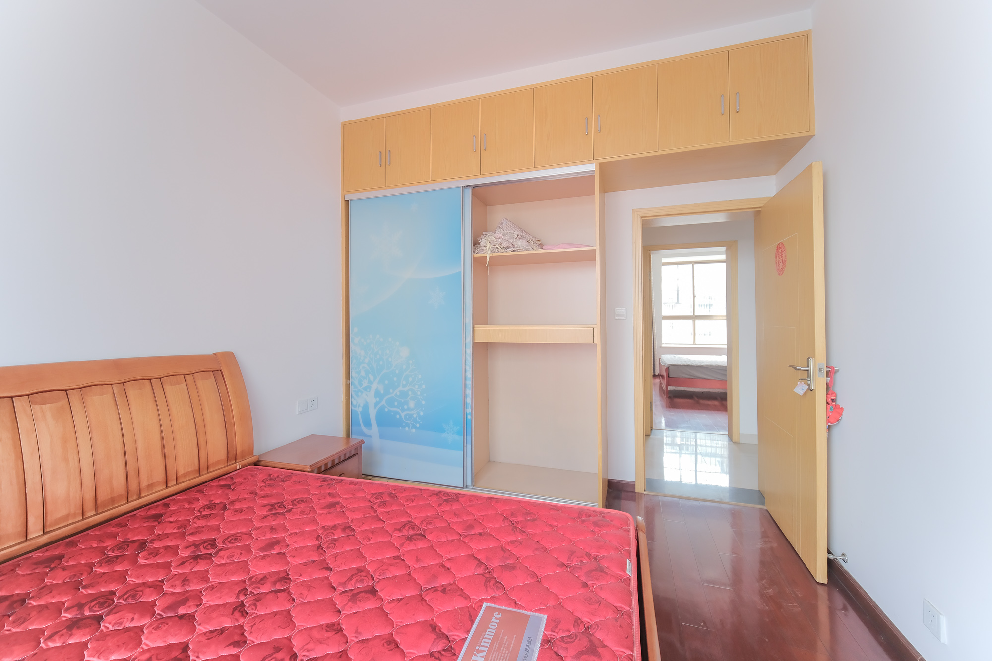 华业新城之都(星城之家) 3室2厅2卫 49.8万 华业新城之都(星城之家) 3室2厅2卫 49.8万卧室