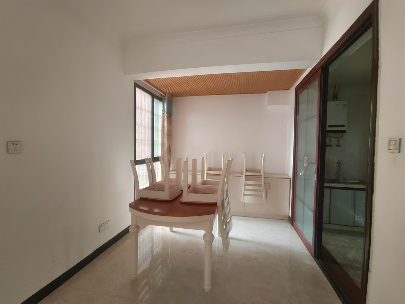 天地人和 3室2厅2卫 1600.0元/月 天地人和 3室2厅2卫 1600.0元/月室内图