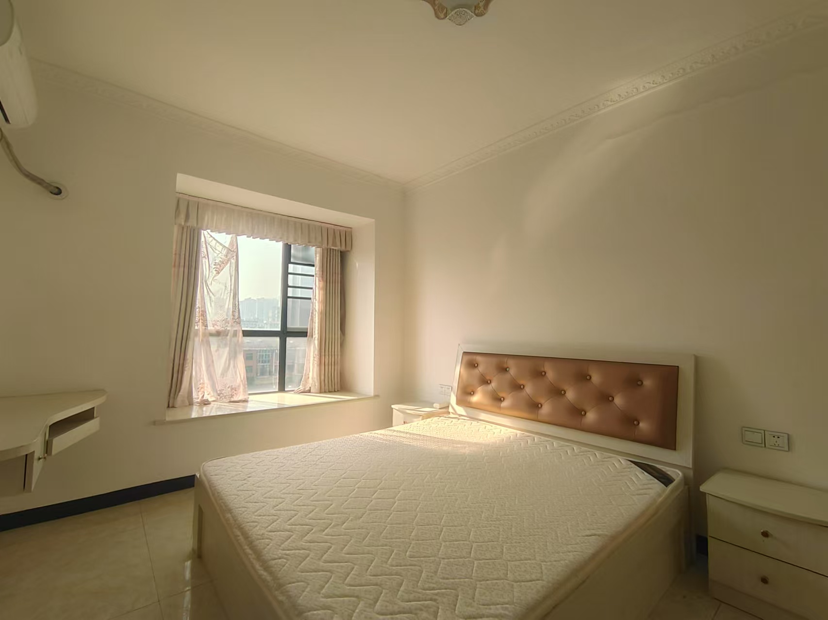 天地人和 3室2厅2卫 1600.0元/月 天地人和 3室2厅2卫 1600.0元/月室内图