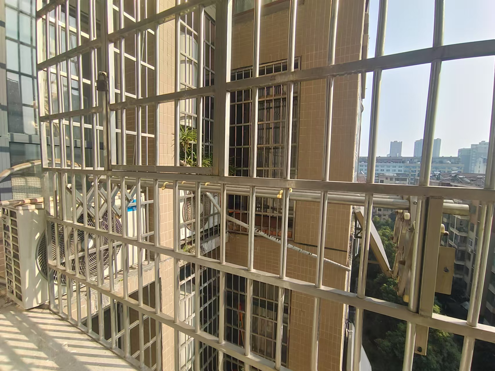 天地人和 3室2厅2卫 1600.0元/月 天地人和 3室2厅2卫 1600.0元/月室内图