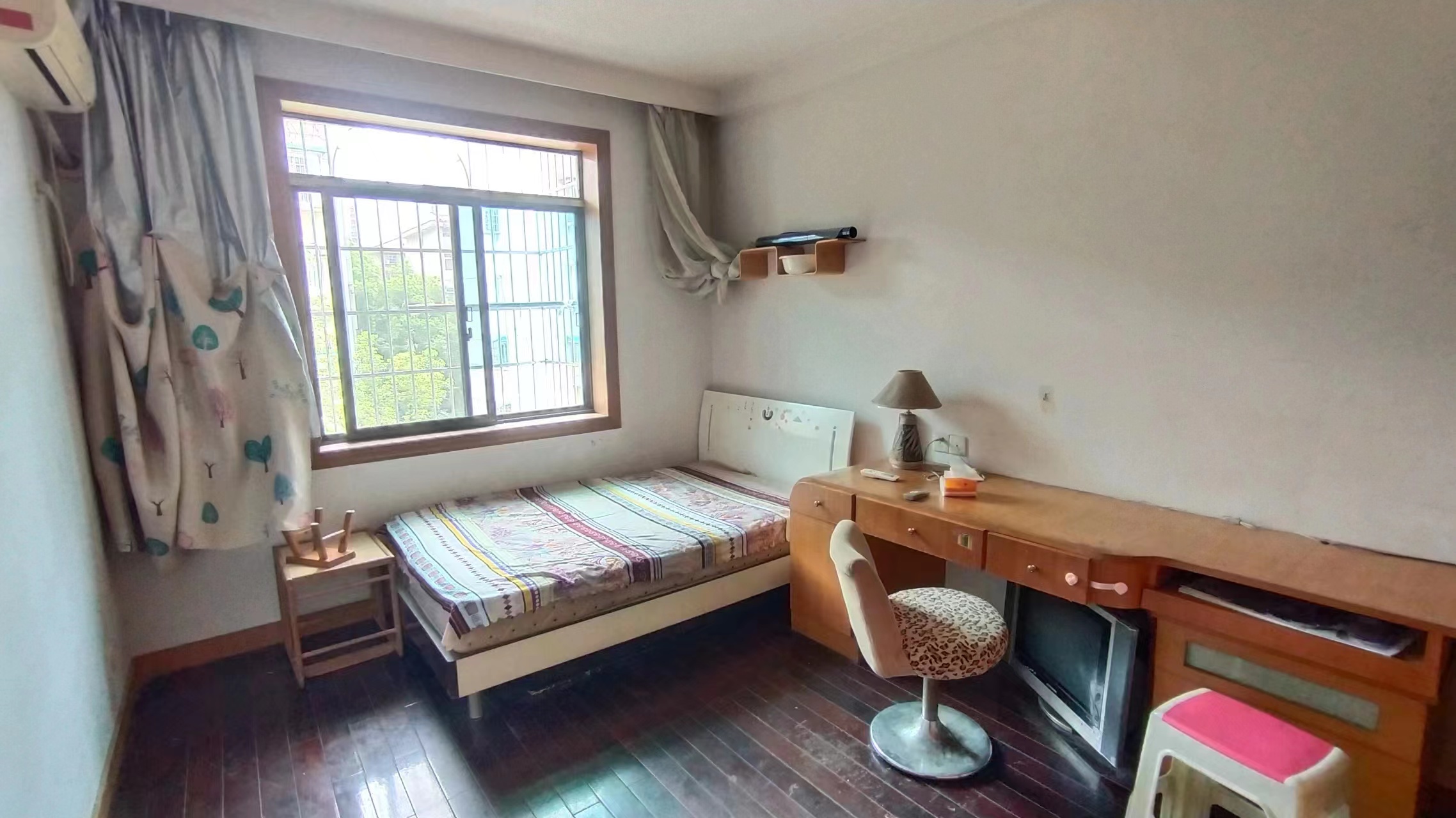 鑫邮小区  2室2厅1卫    1700.0元/月 鑫邮小区  2室2厅1卫    1700.0元/月室内图