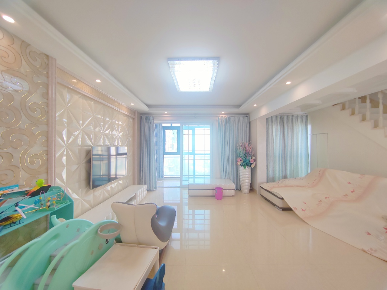 御景东方  3室2厅2卫    79.8万 御景东方  3室2厅2卫    79.8万室内图