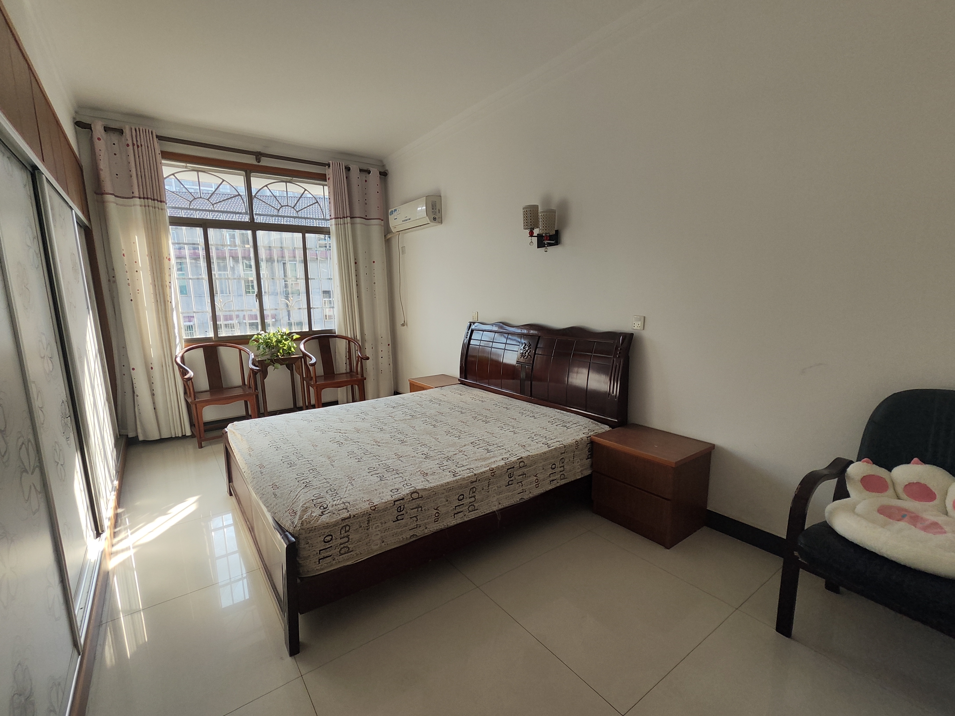 兴旺小区  3室2厅1卫    1200.0元/月 兴旺小区  3室2厅1卫    1200.0元/月室内图