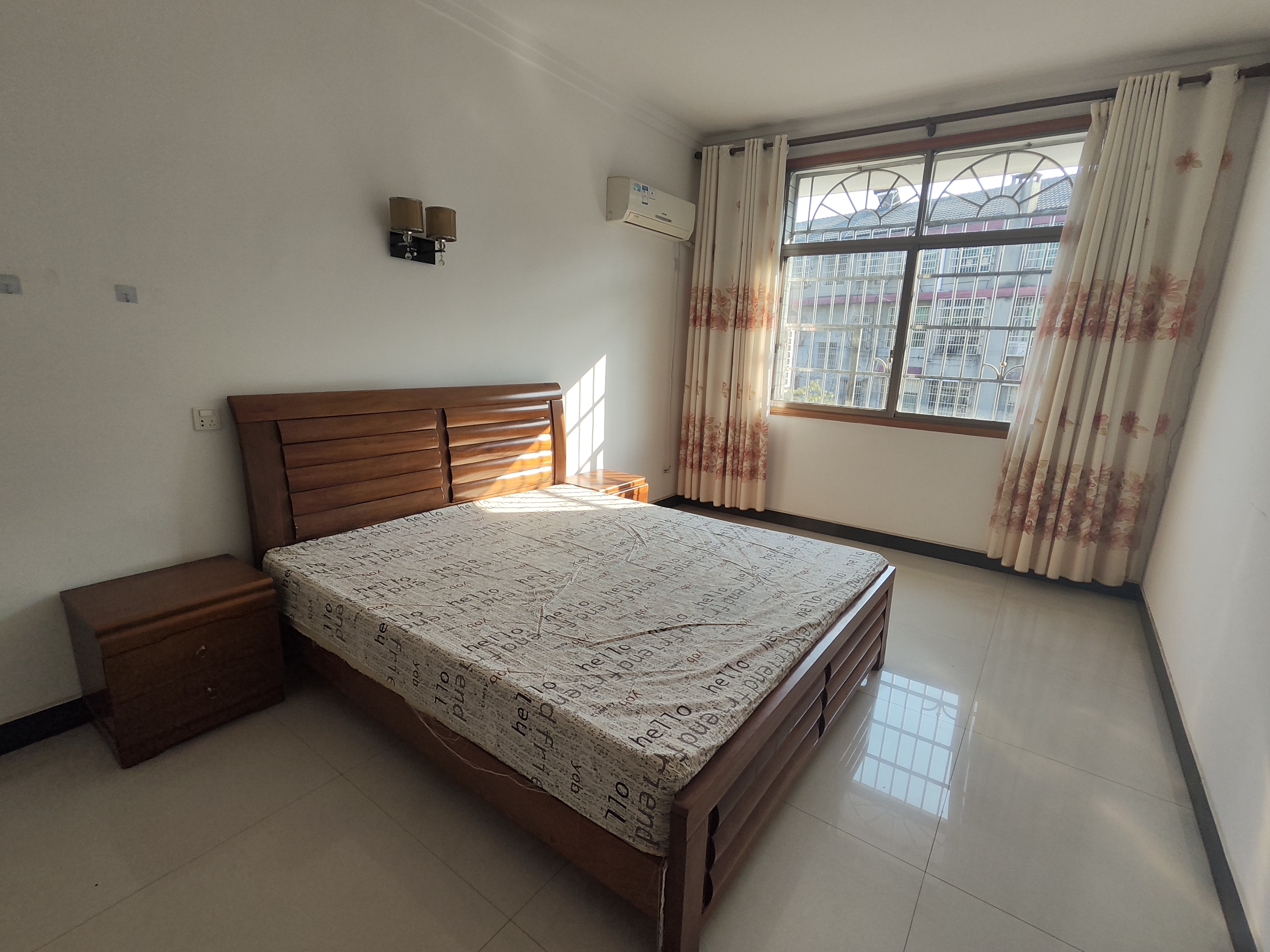 兴旺小区  3室2厅1卫    1200.0元/月 兴旺小区  3室2厅1卫    1200.0元/月室内图