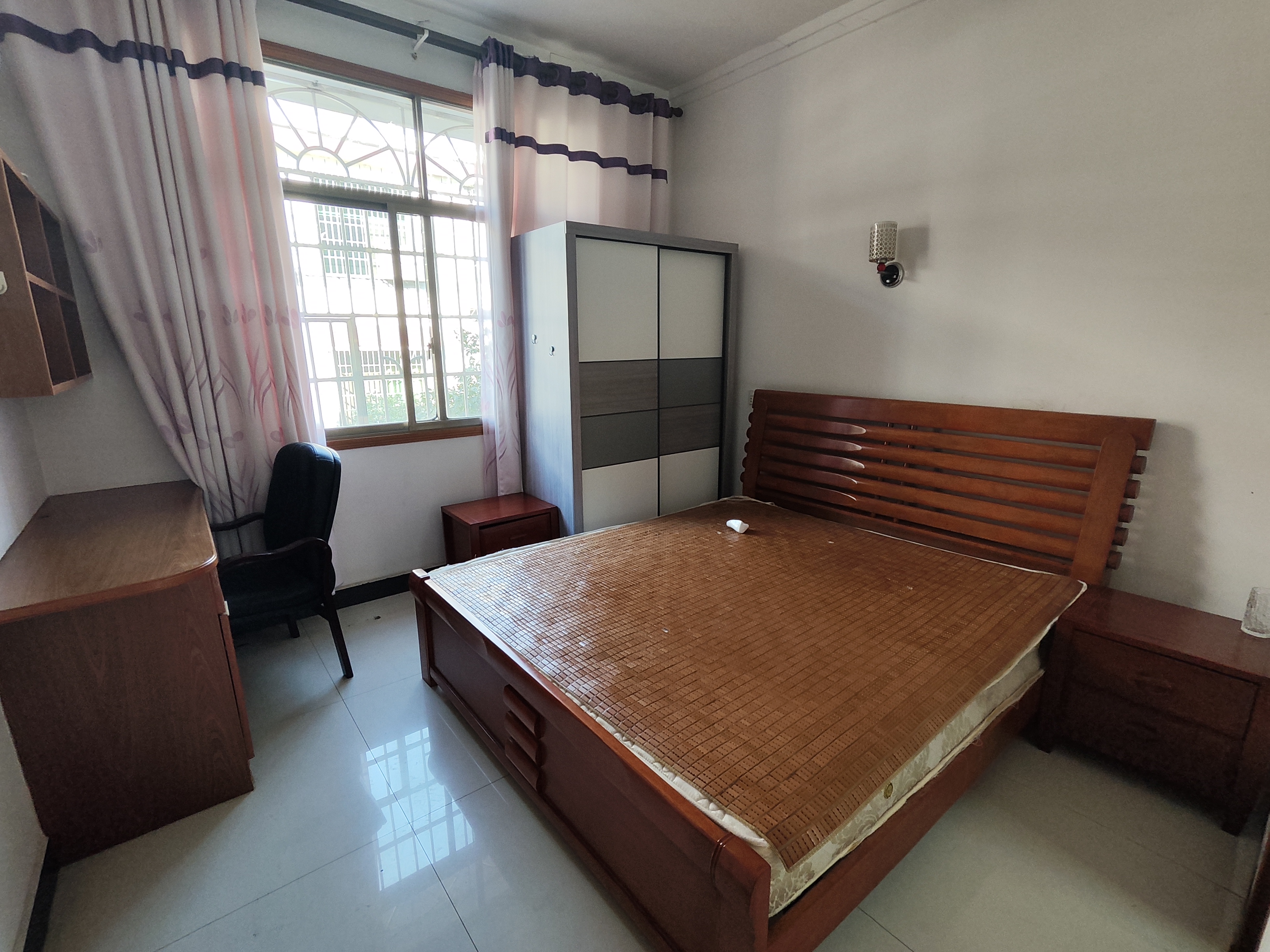 兴旺小区  3室2厅1卫    1200.0元/月 兴旺小区  3室2厅1卫    1200.0元/月室内图