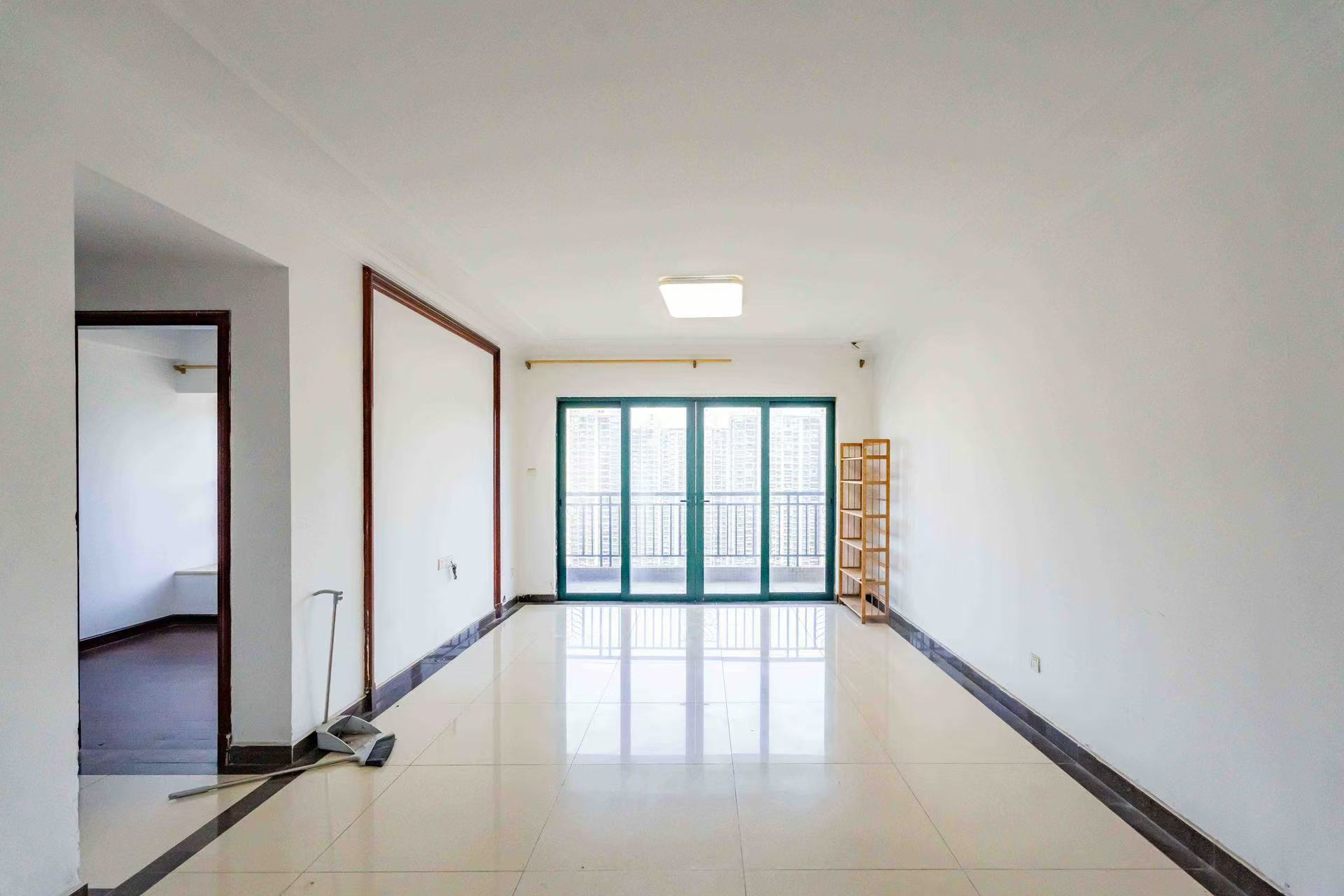 恒大雅苑 3室2厅1卫 1900.0元/月 恒大雅苑 3室2厅1卫 1900.0元/月小区图