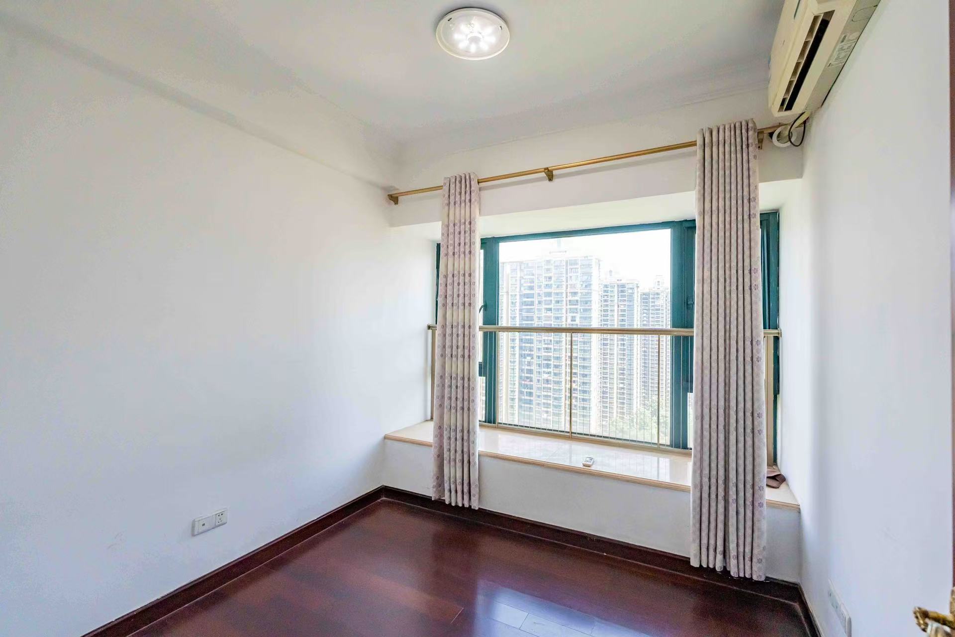 恒大雅苑 3室2厅1卫 1900.0元/月 恒大雅苑 3室2厅1卫 1900.0元/月室内图