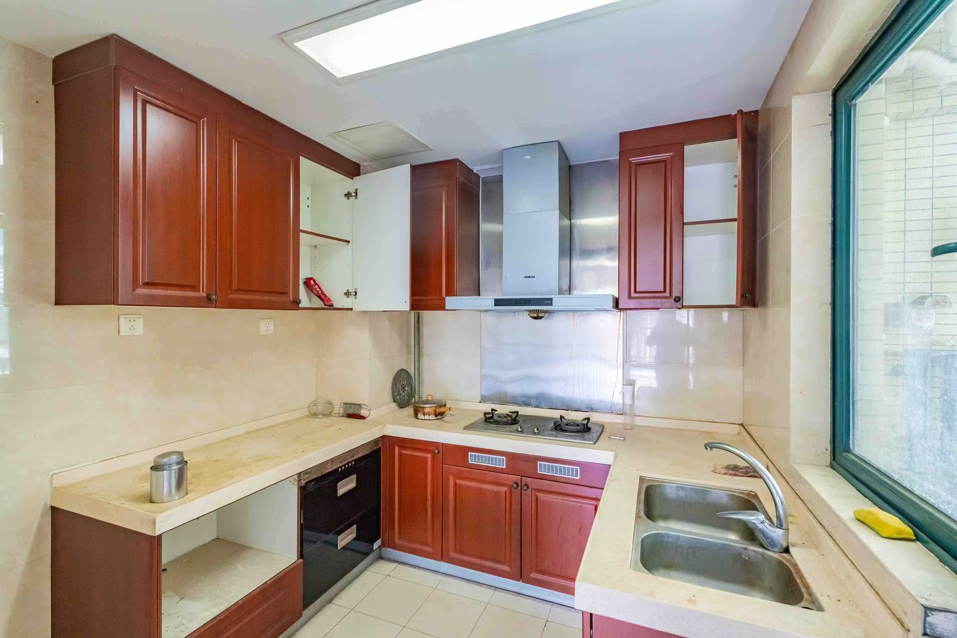 恒大雅苑 3室2厅1卫 1900.0元/月 恒大雅苑 3室2厅1卫 1900.0元/月室内图